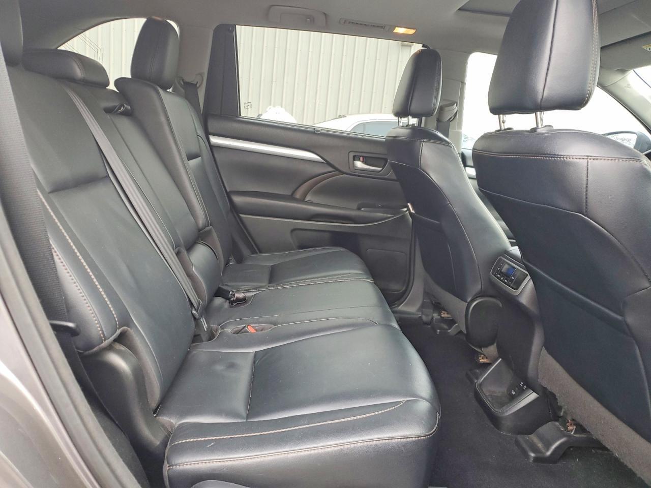 2017 Toyota Highlander Xle - zdjęcie 10