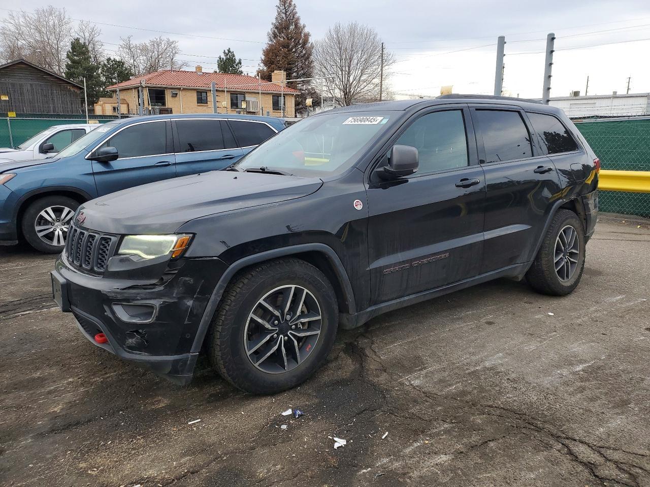 2019 Jeep Grand Cherokee Trailhawk - zdjęcie główne