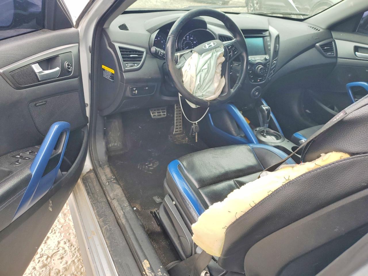 2013 Hyundai Veloster Turbo - zdjęcie 8