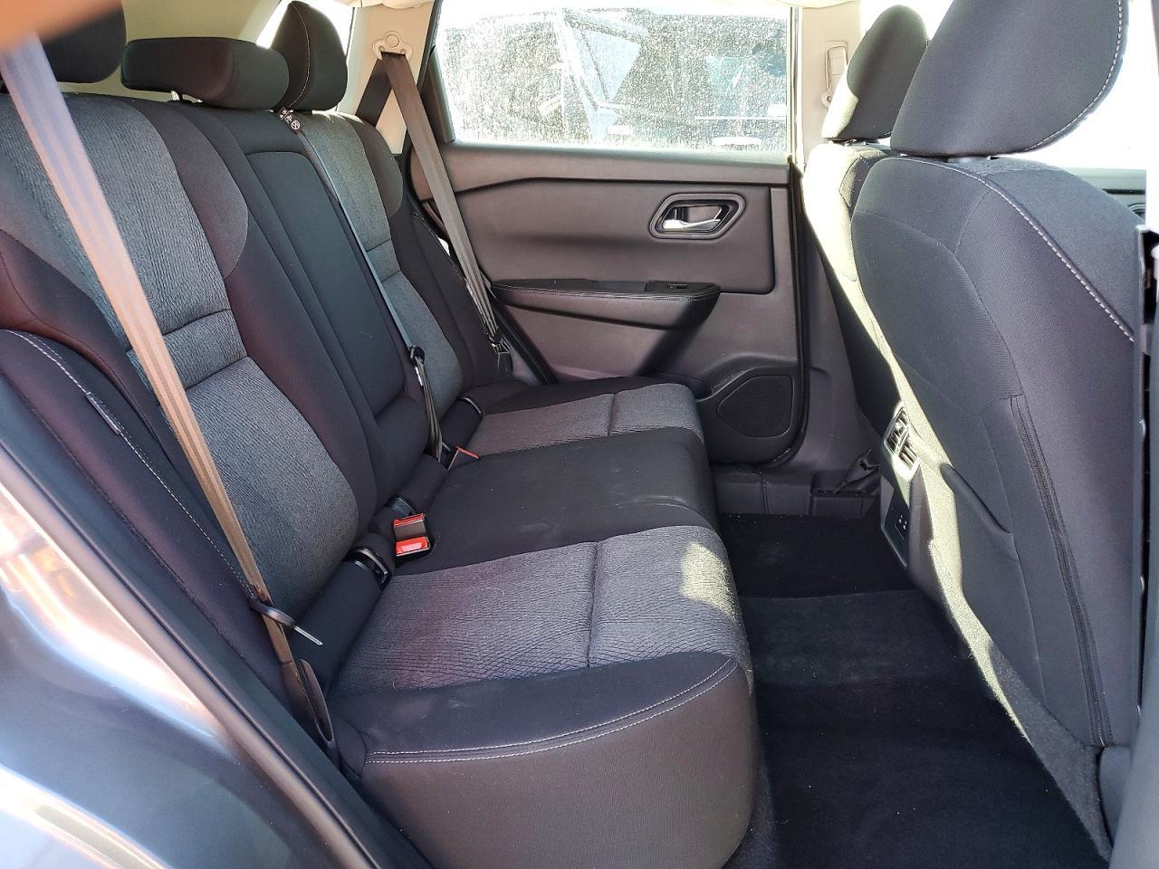 2024 Nissan Rogue Sv - zdjęcie 11