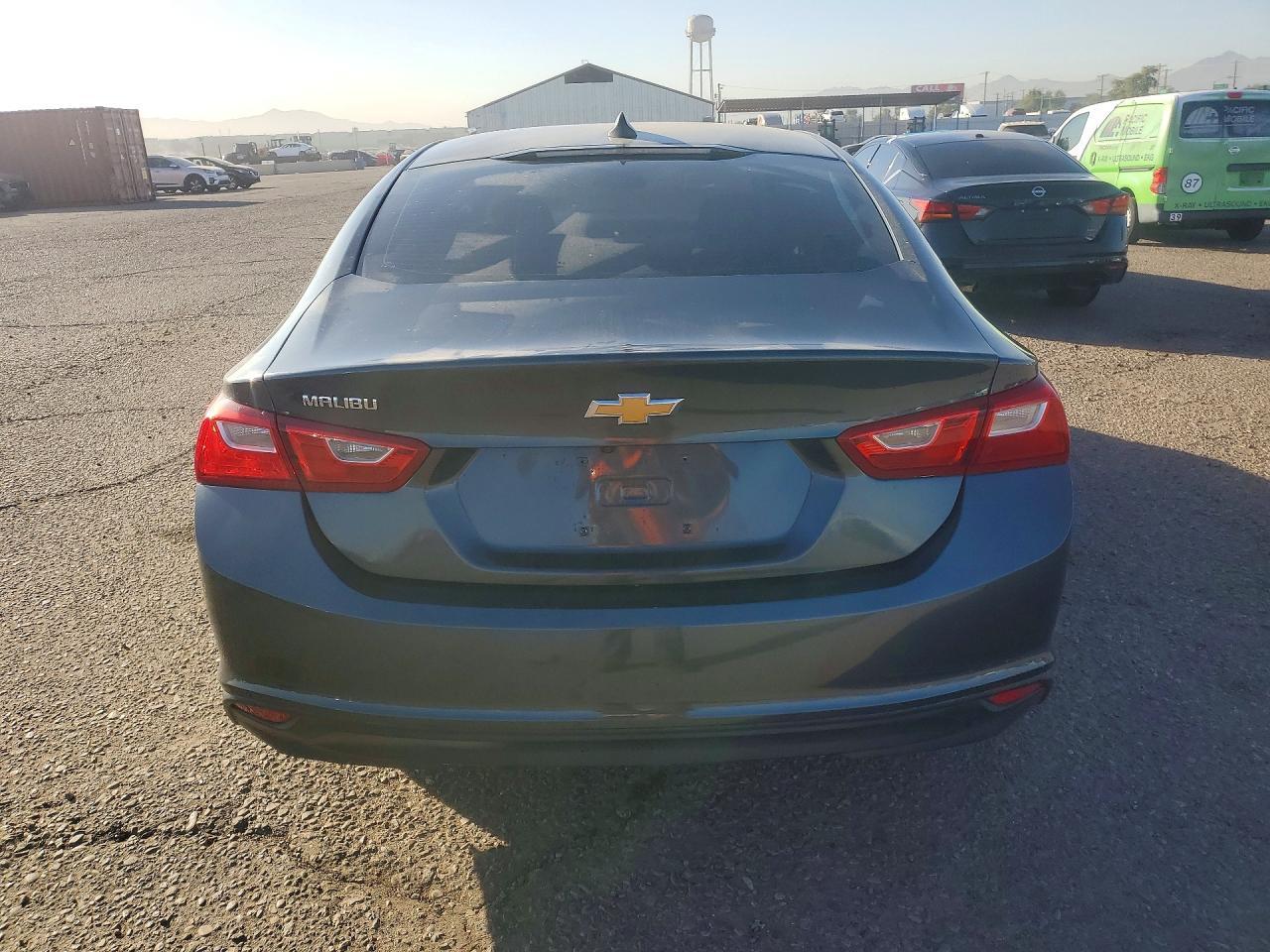 2020 Chevrolet Malibu Ls - zdjęcie 6