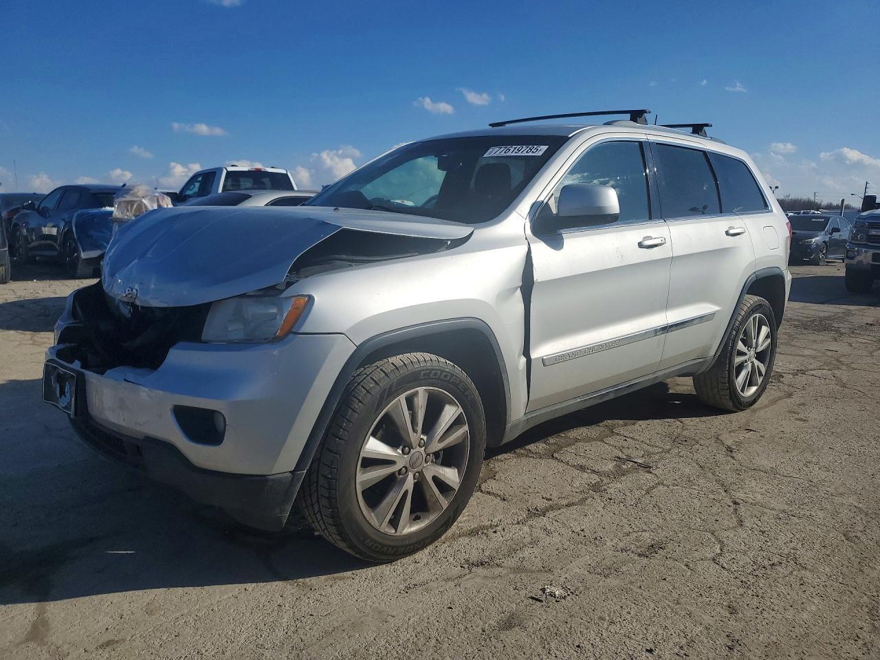 2013 Jeep Grand Cherokee Laredo - zdjęcie główne