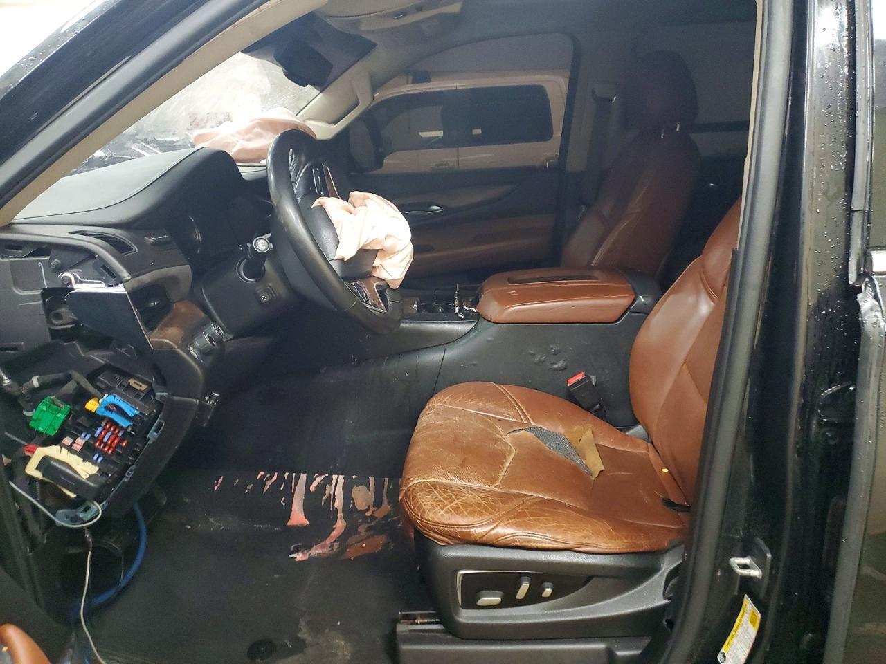 2016 Cadillac Escalade Luxury - zdjęcie 7