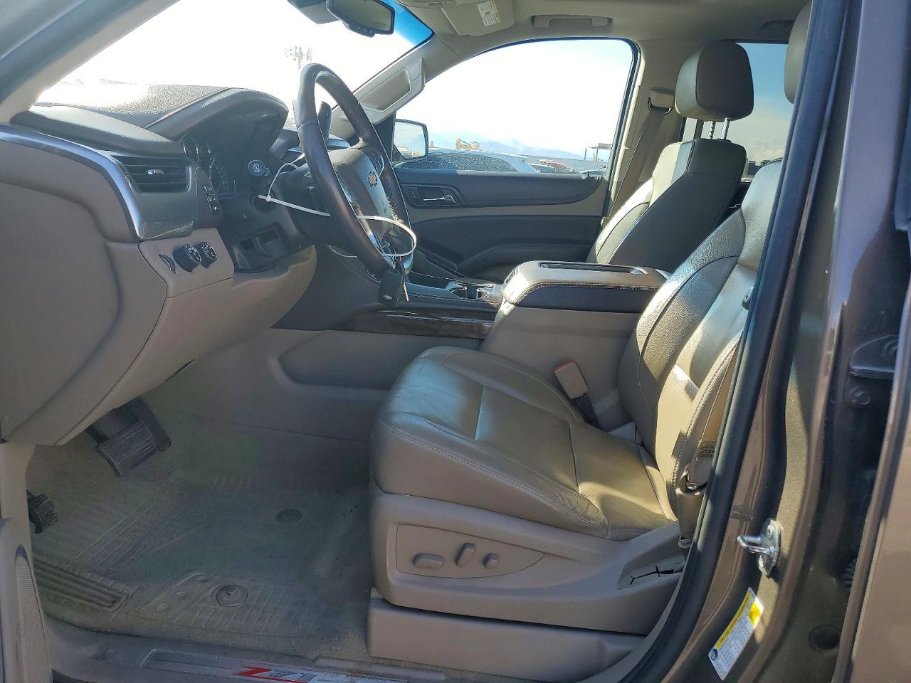 2016 Chevrolet Suburban K1500 Lt - zdjęcie 7