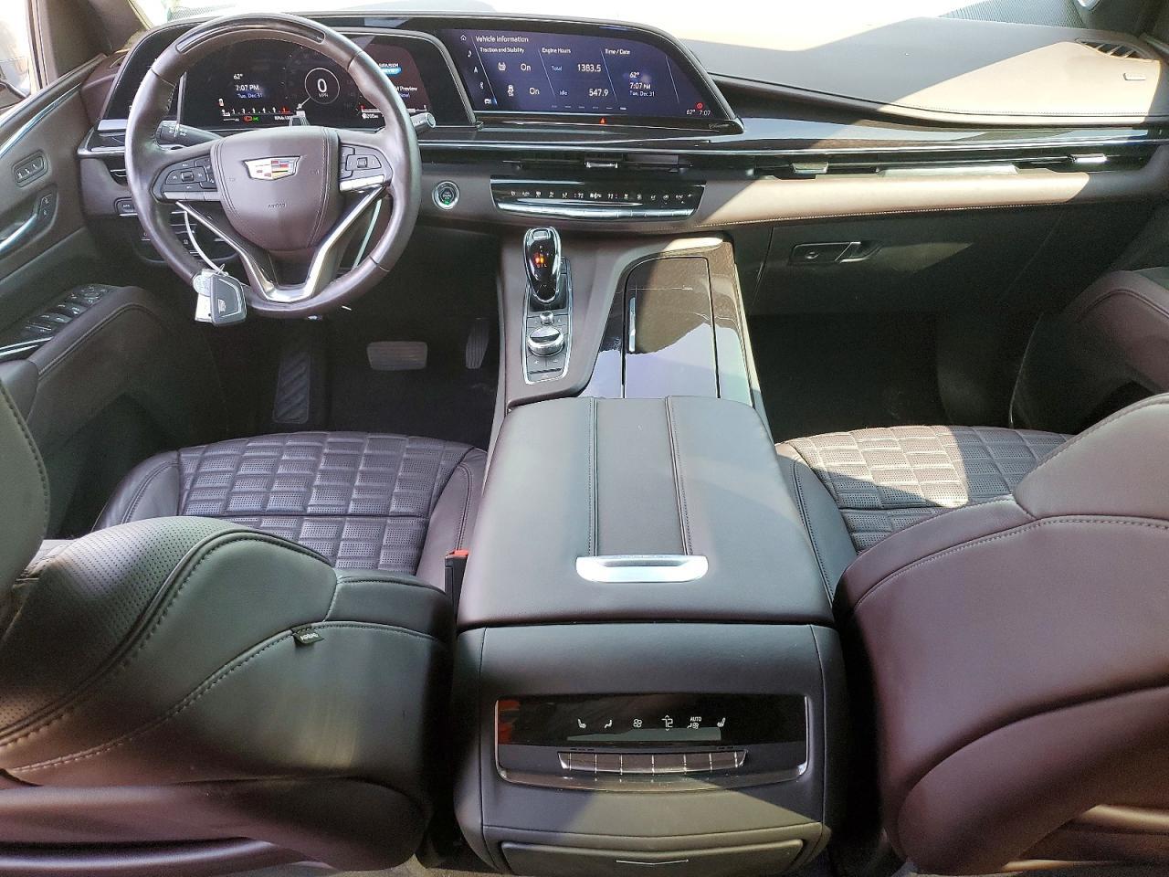2023 Cadillac Escalade Sport Platinum - zdjęcie 8