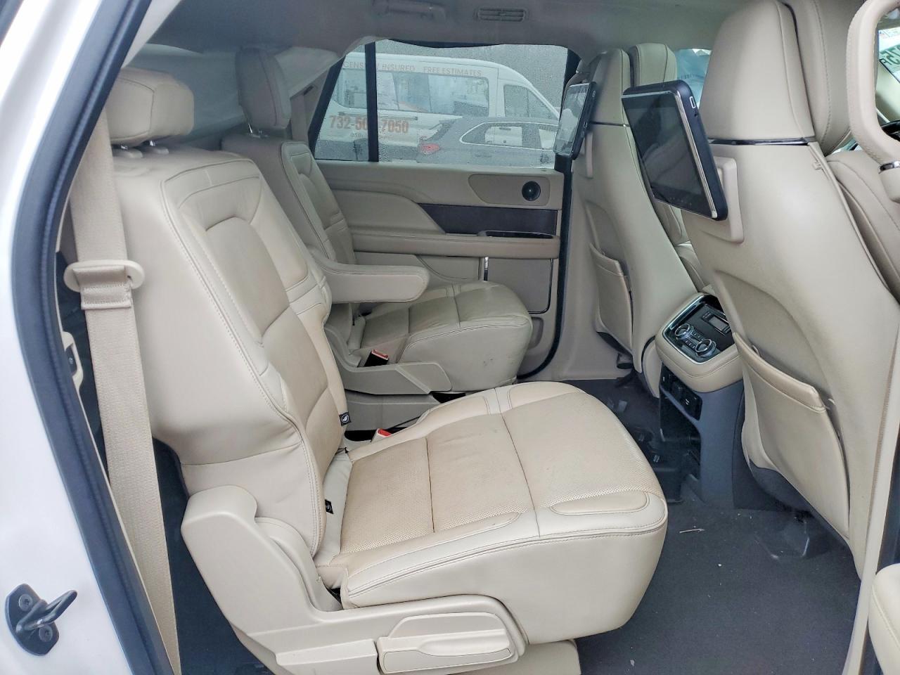 2018 Lincoln Navigator L Reserve - zdjęcie 10