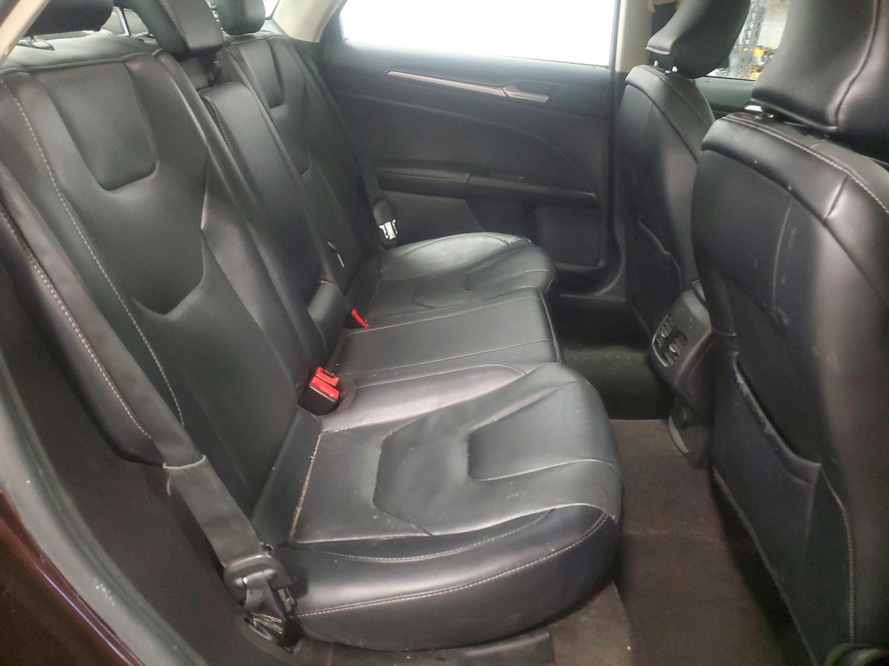 2019 Ford Fusion Titanium - zdjęcie 10