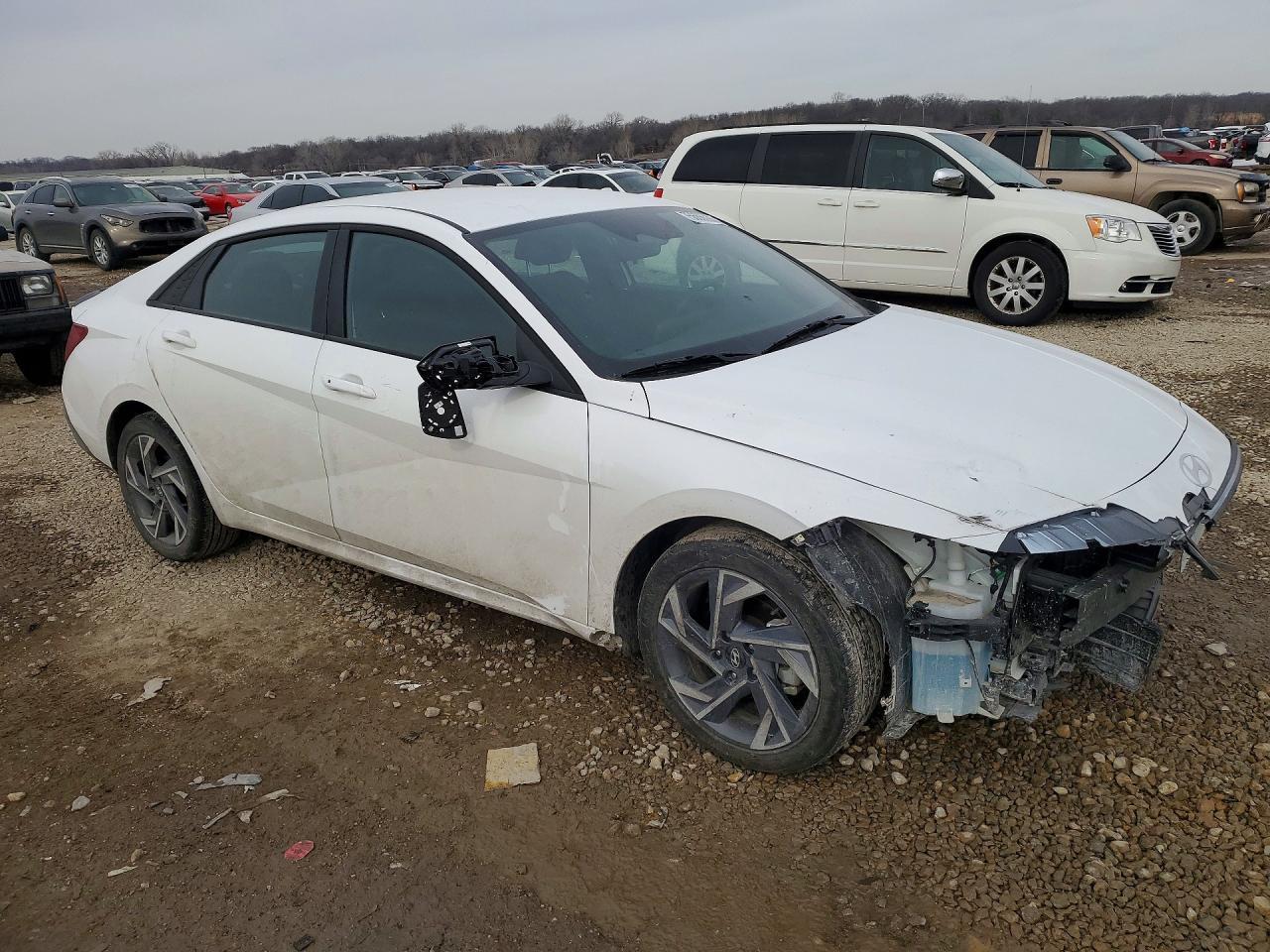 2025 Hyundai Elantra Sel Sport - zdjęcie 4