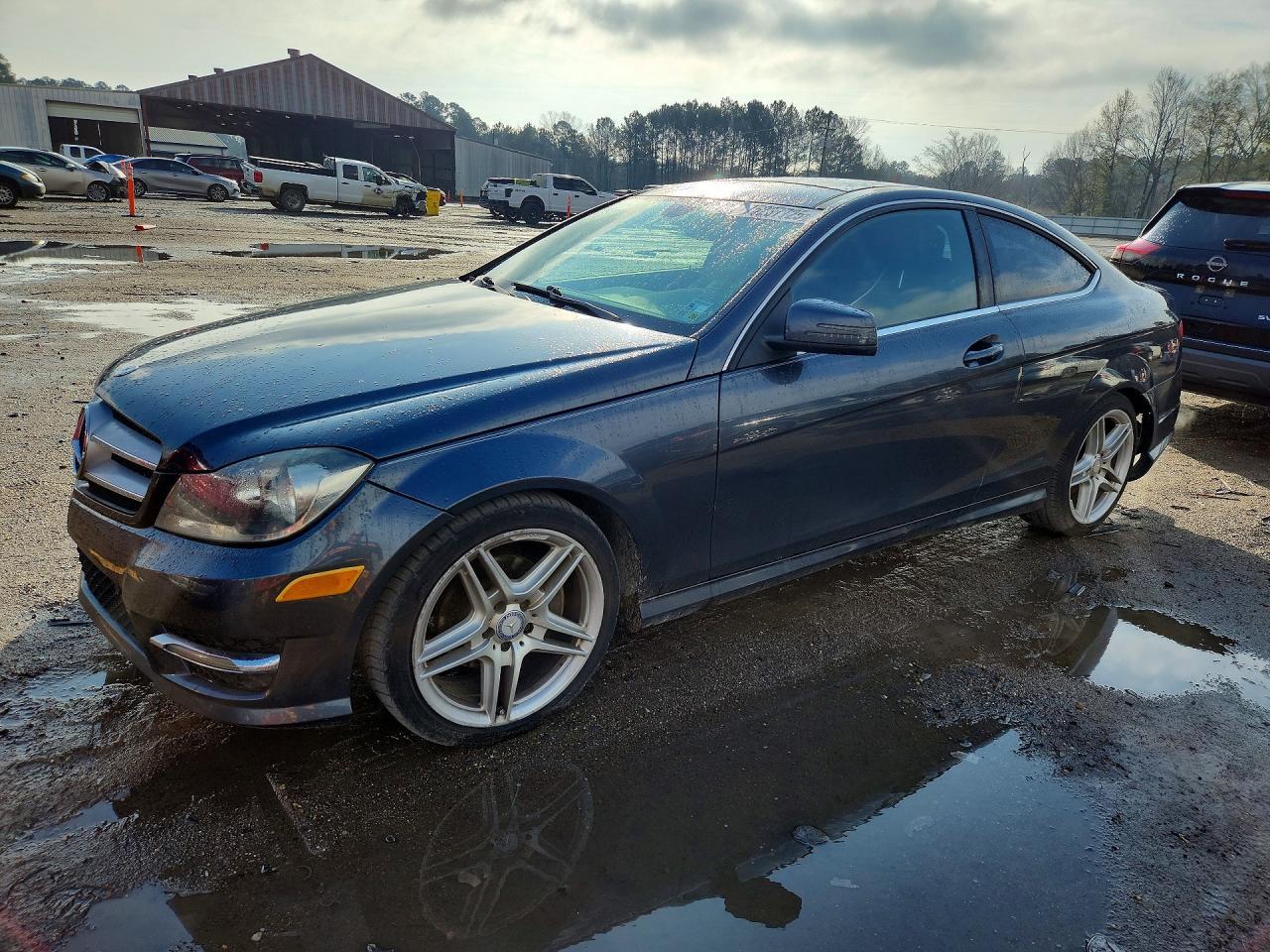 2013 Mercedes-Benz C 250 - zdjęcie główne