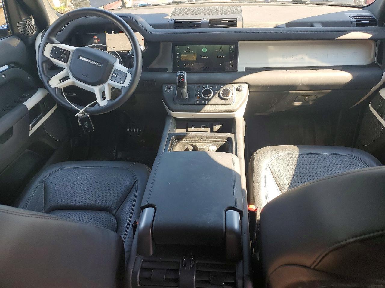 2024 Land Rover Defender 110 S - zdjęcie 8
