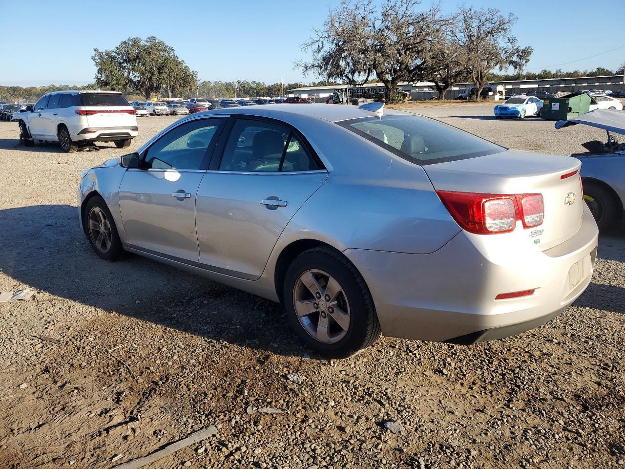 2016 Chevrolet Malibu Limited Lt - zdjęcie 2