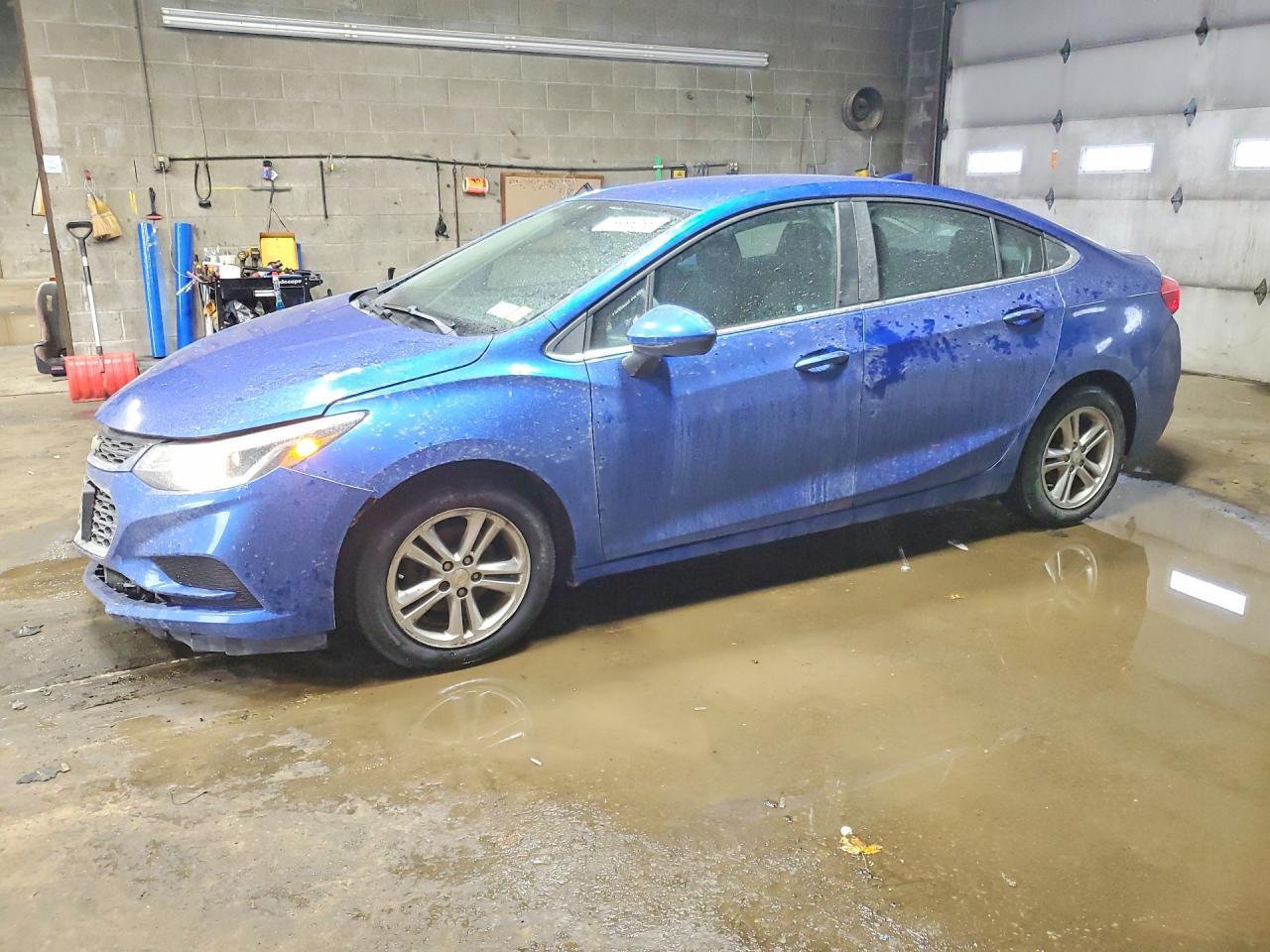 2017 Chevrolet Cruze Lt - zdjęcie główne