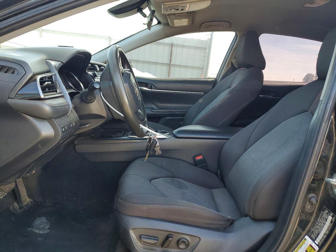 2019 Toyota Camry /Le/ - zdjęcie 7