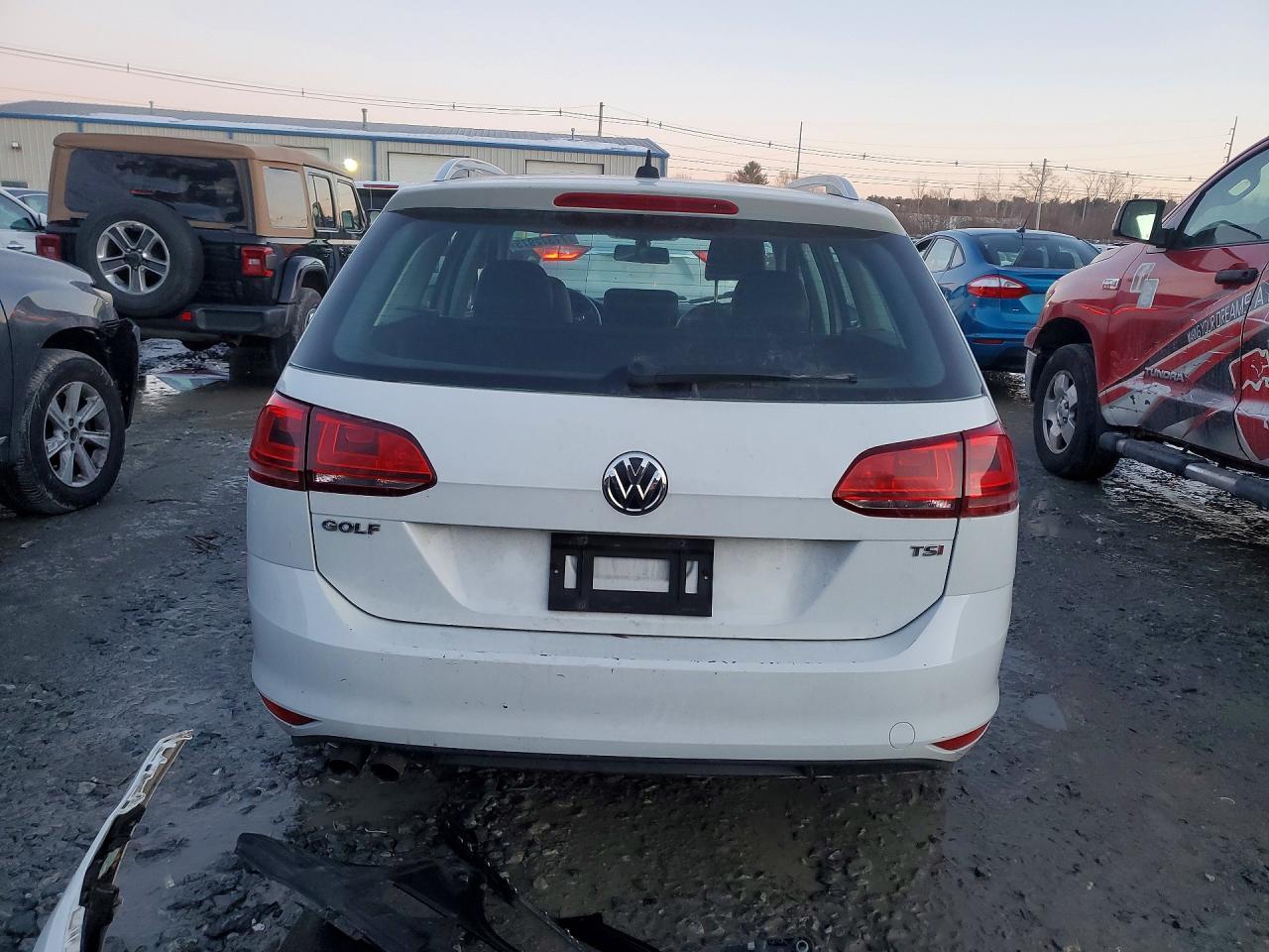 2015 Volkswagen Golf Sportwagen S - zdjęcie 6