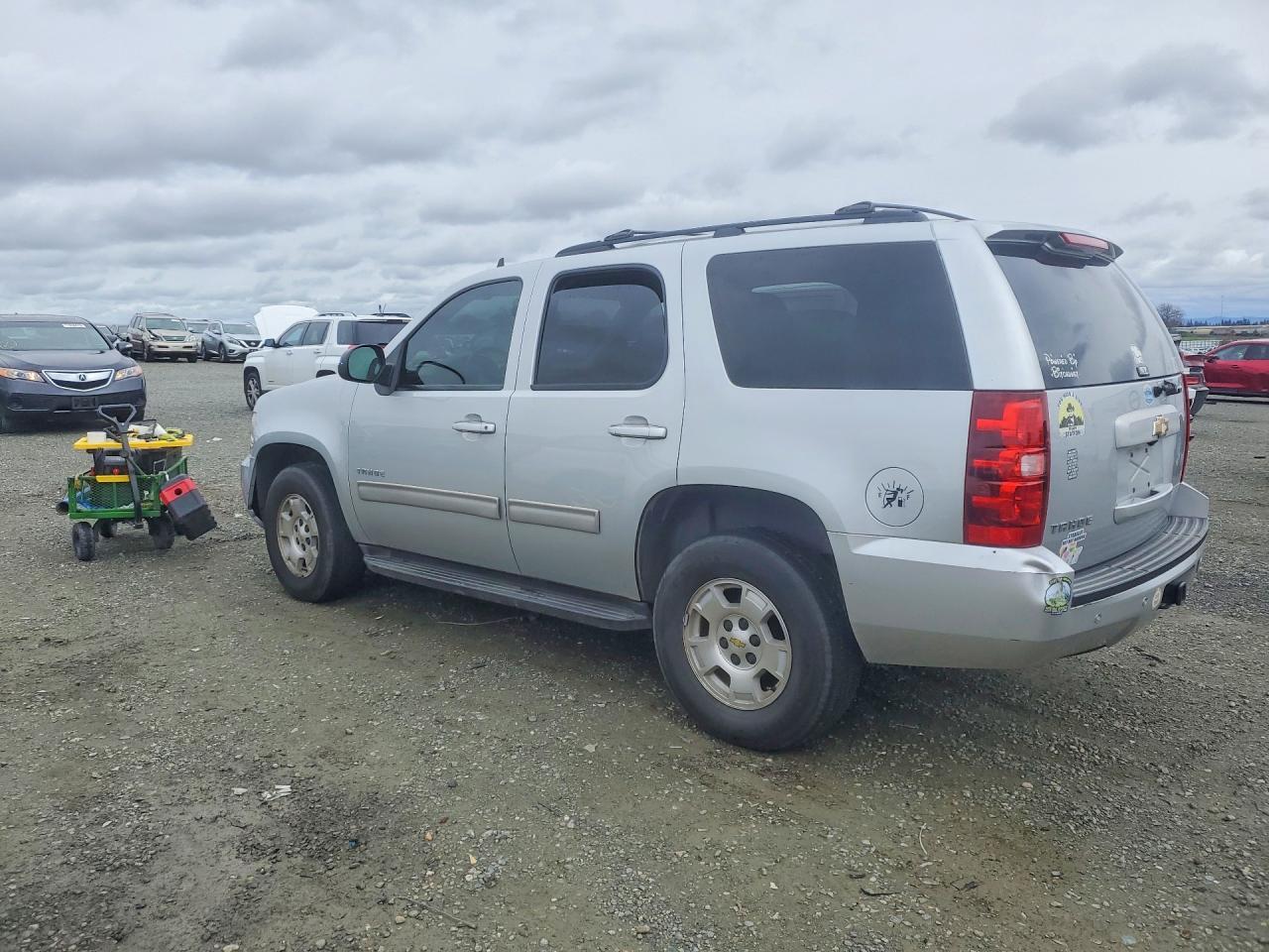 2014 Chevrolet Tahoe C1500 Ls - zdjęcie 2