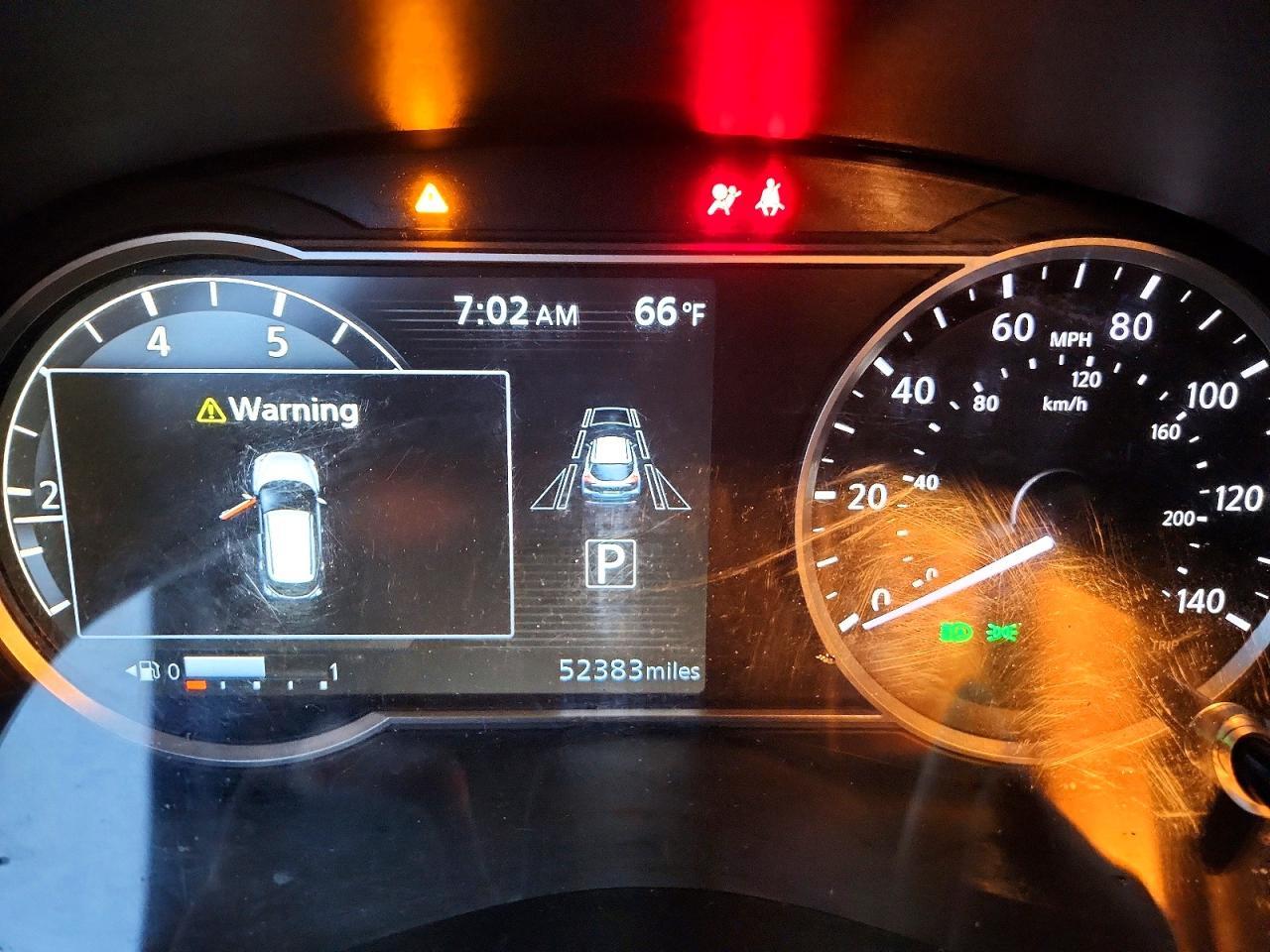 2020 Nissan Kicks Sr - zdjęcie 9