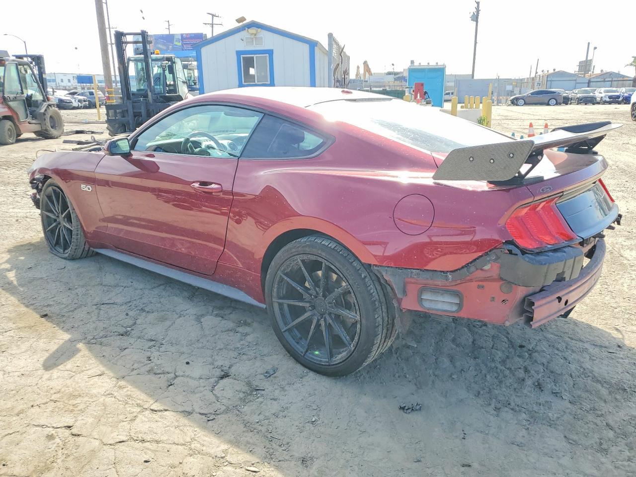 2019 Ford Mustang Gt - zdjęcie 2