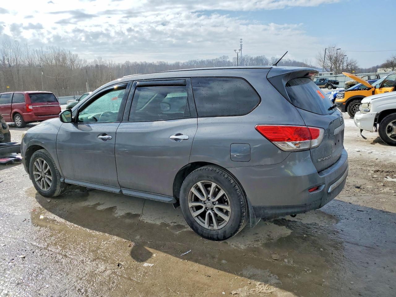 2015 Nissan Pathfinder S - zdjęcie 2