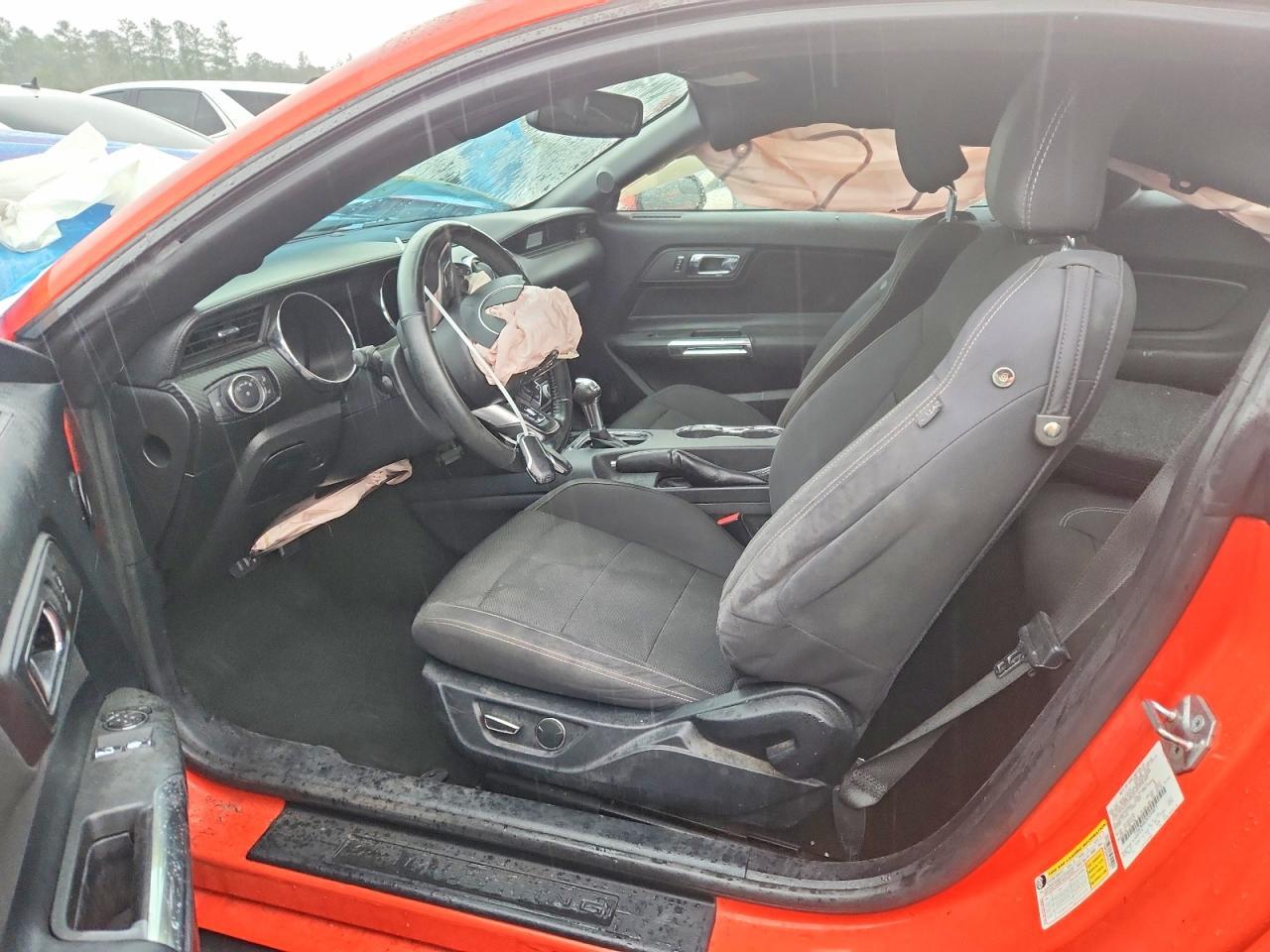 2016 Ford Mustang - zdjęcie 7