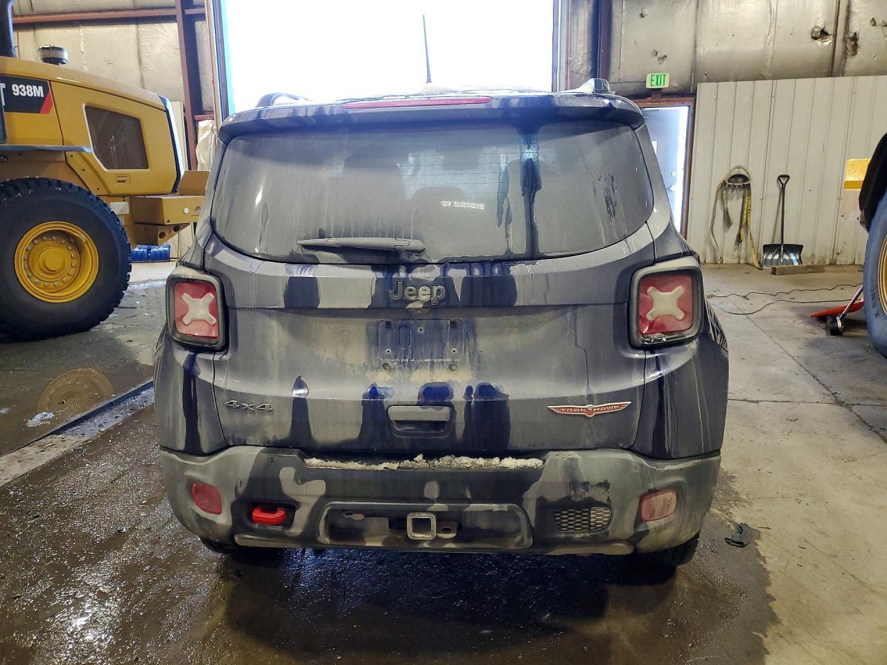 2021 Jeep Renegade Trailhawk - zdjęcie 6