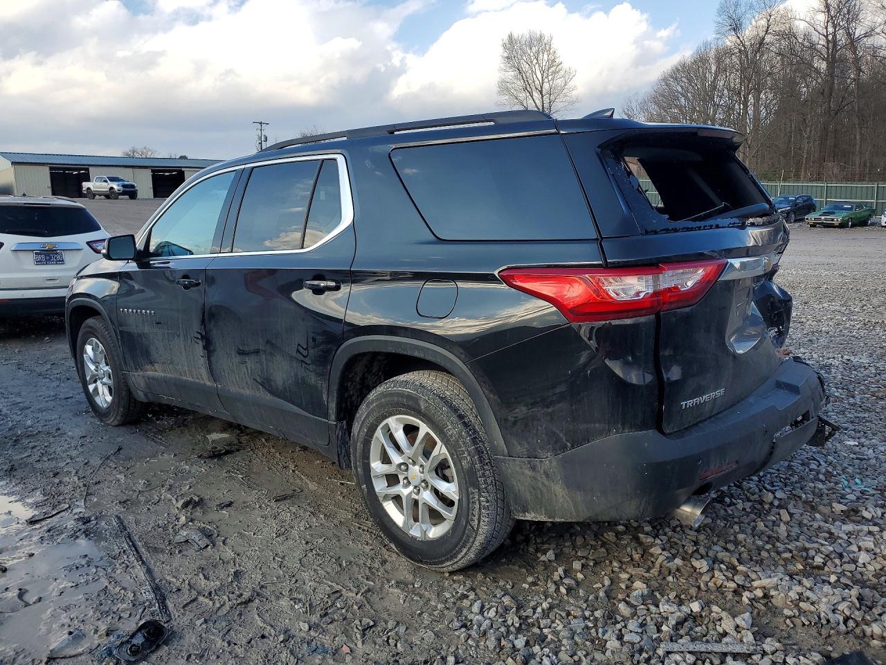 2021 Chevrolet Traverse Lt - zdjęcie 2