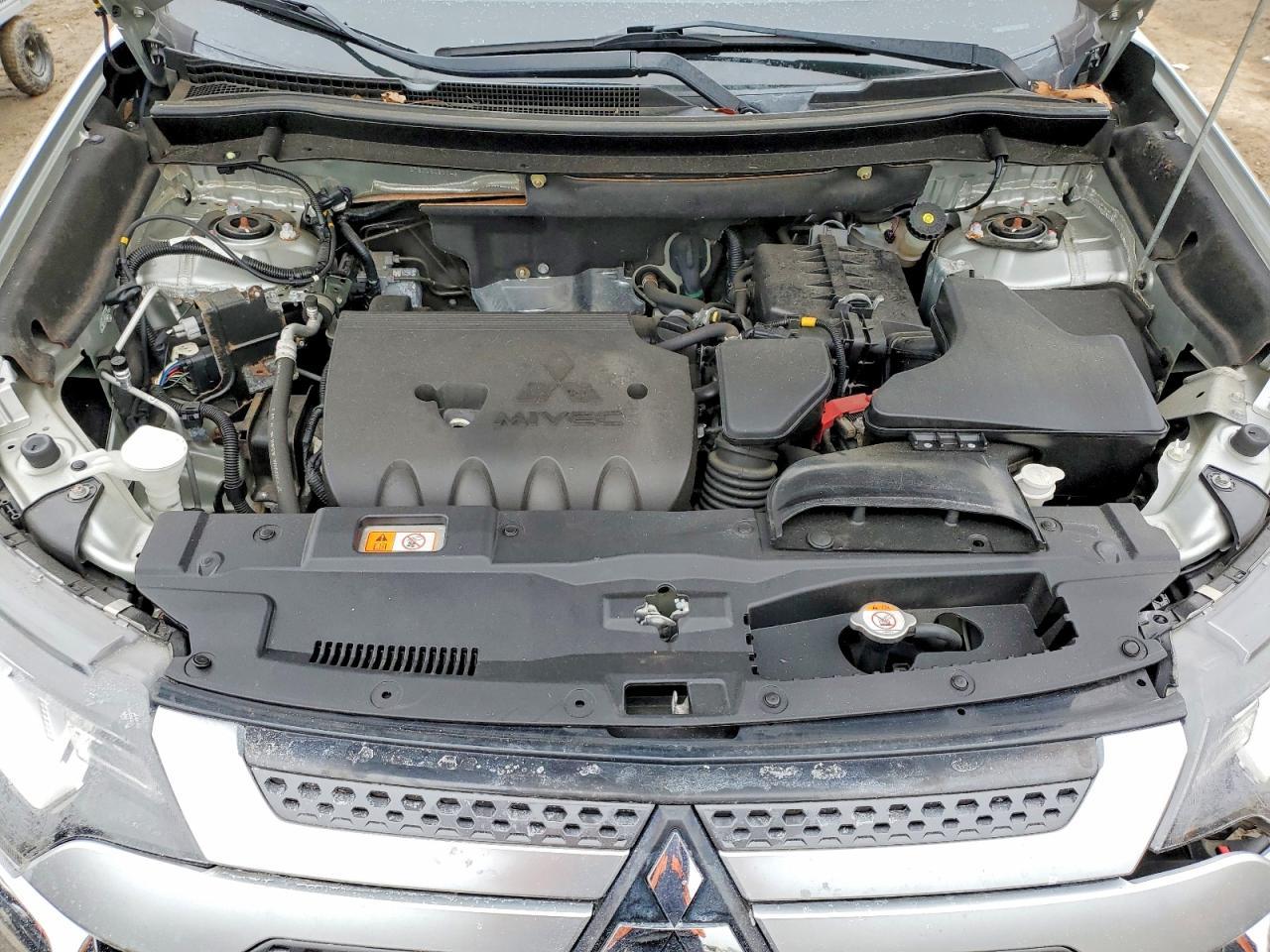 2020 Mitsubishi Outlander Se - zdjęcie 12