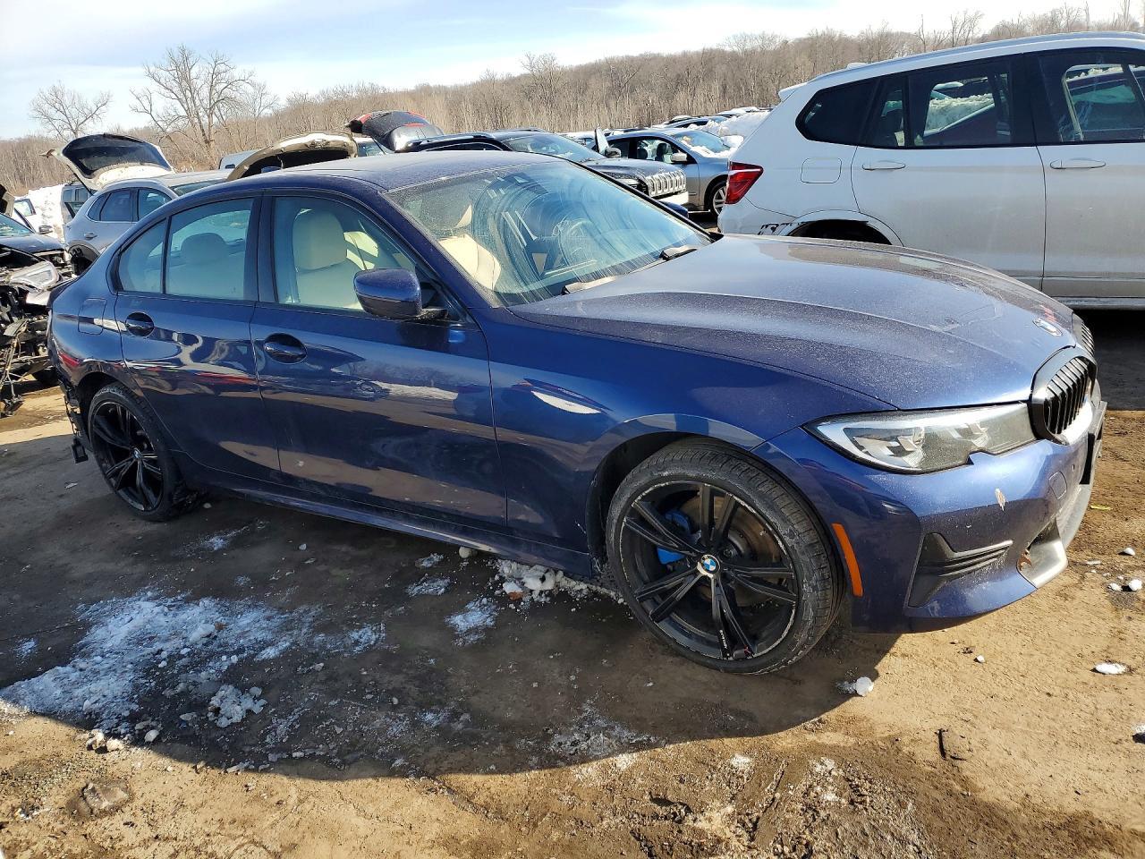 2020 BMW Seria 3 330i - zdjęcie 4
