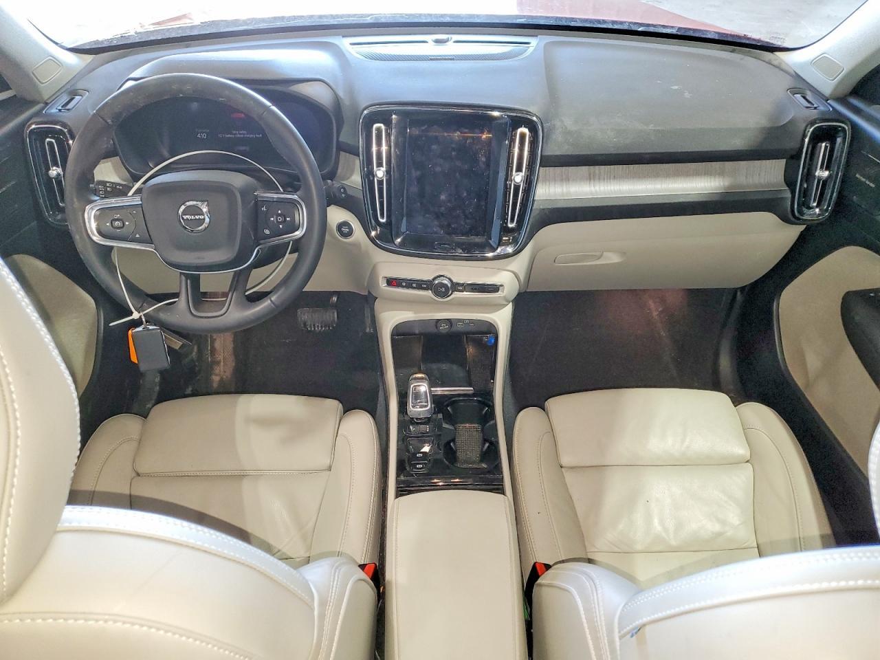 2024 Volvo Xc40 Plus - zdjęcie 8