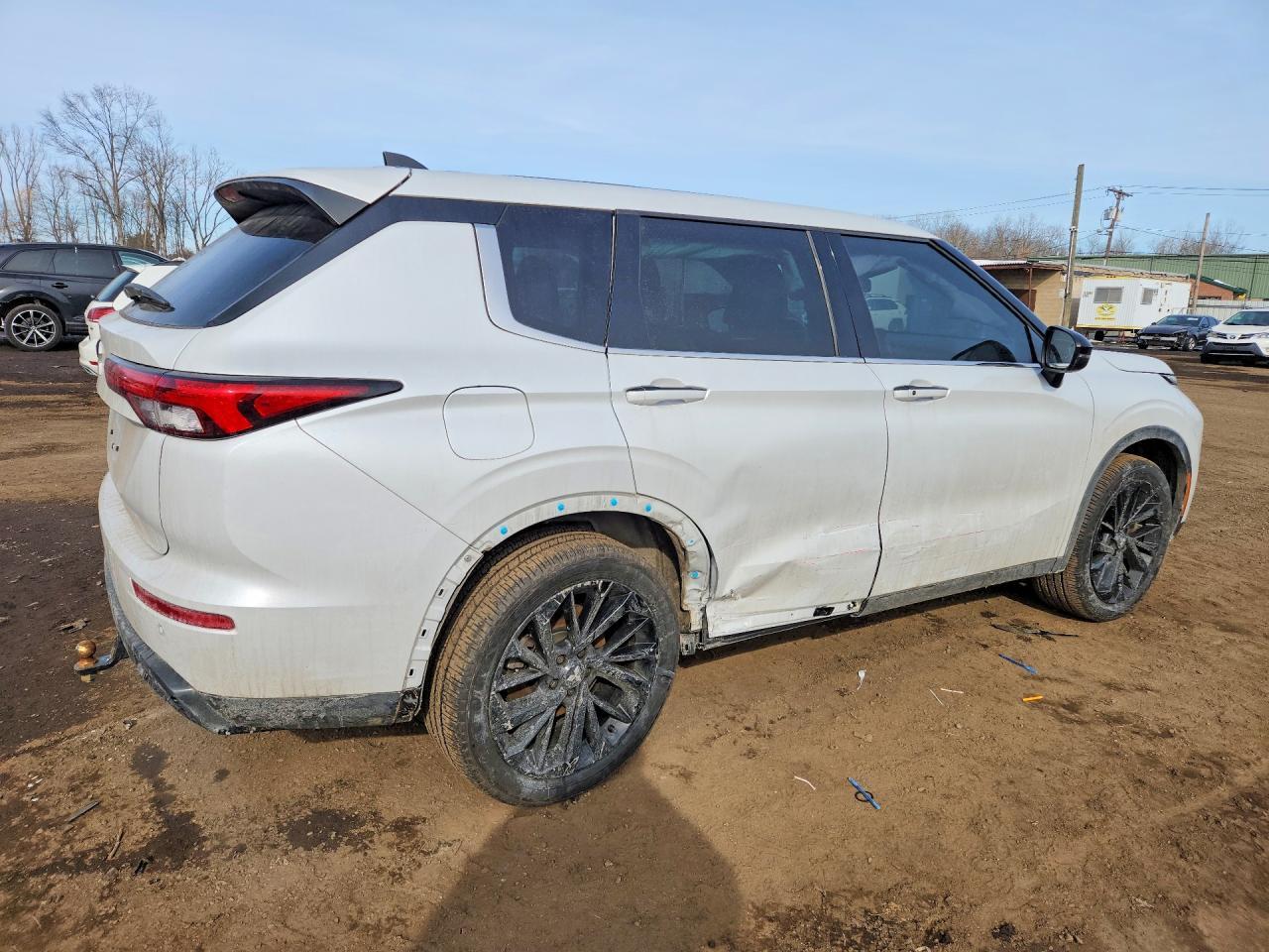 2022 Mitsubishi Outlander Se - zdjęcie 3