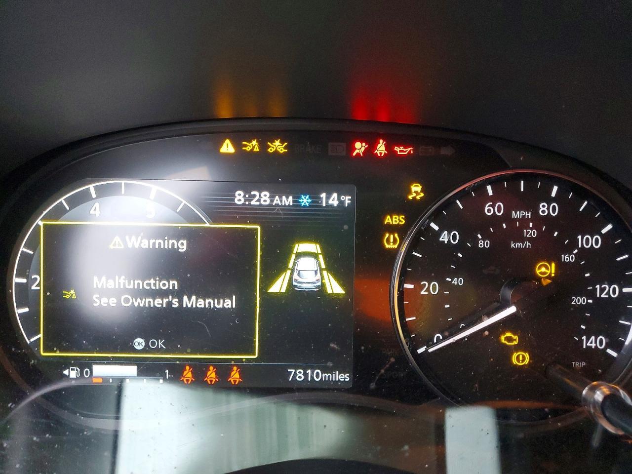 2024 Nissan Kicks Sr - zdjęcie 9