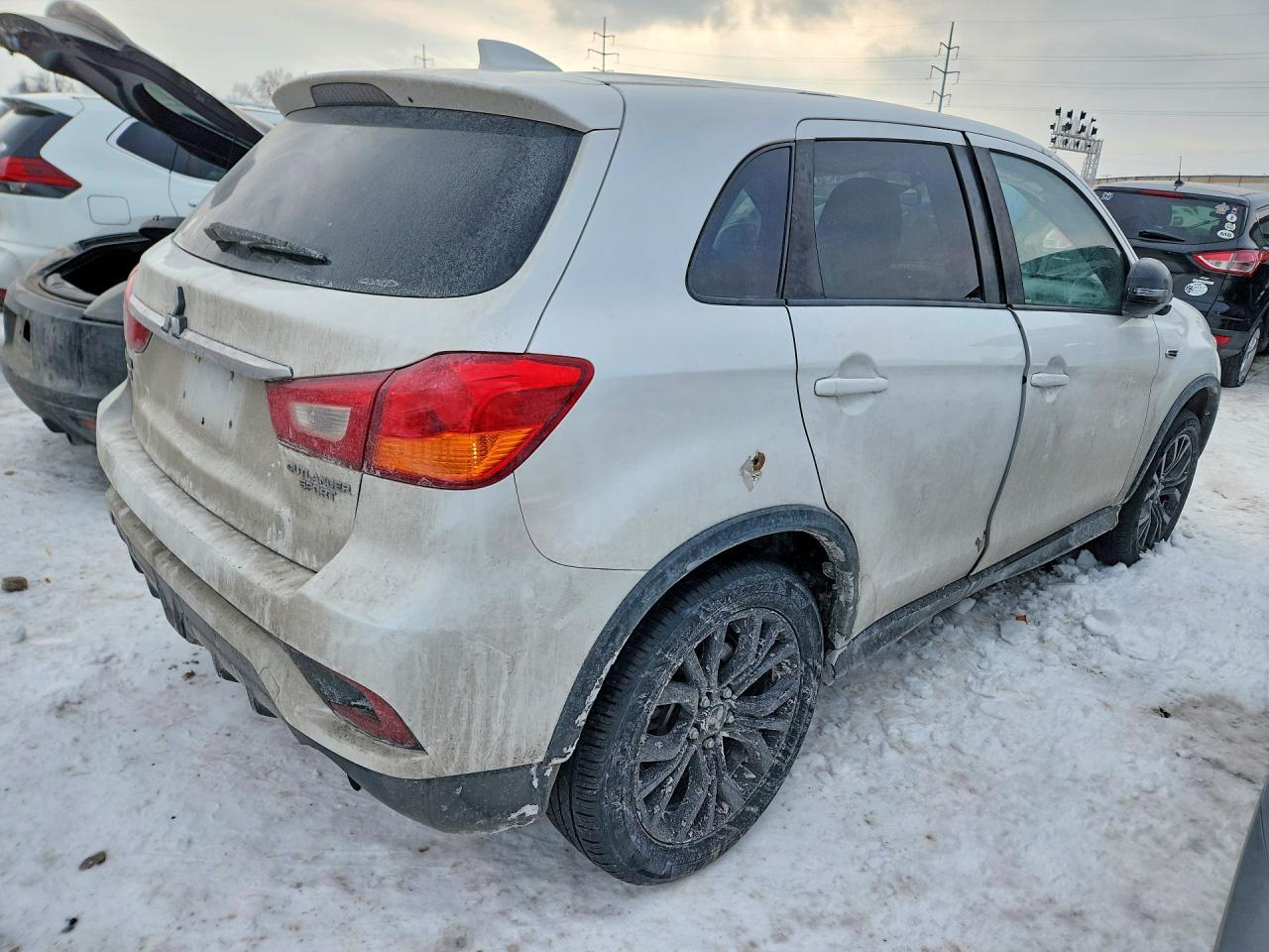 2018 Mitsubishi Outlander Sport Es - zdjęcie 3