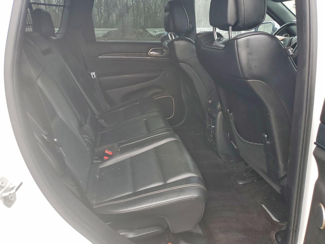 2015 Jeep Grand Cherokee Overland - zdjęcie 11