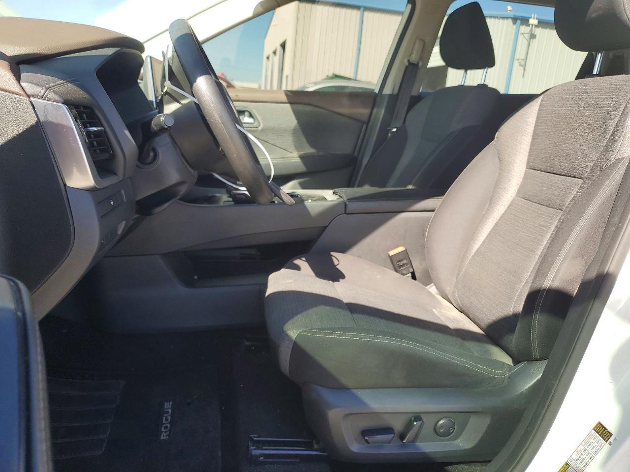 2021 Nissan Rogue Sv - zdjęcie 7