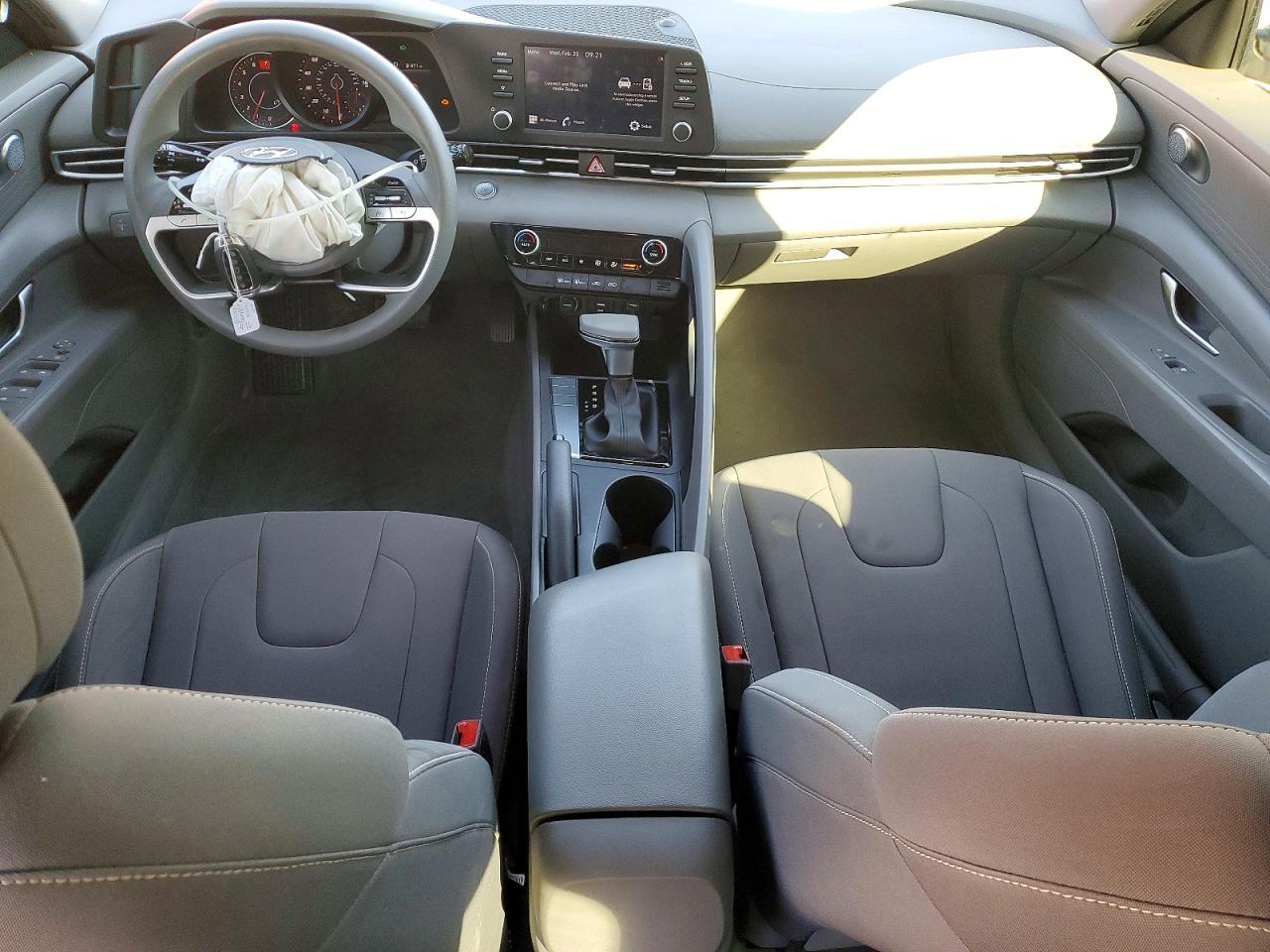 2021 Hyundai Elantra Sel - zdjęcie 8