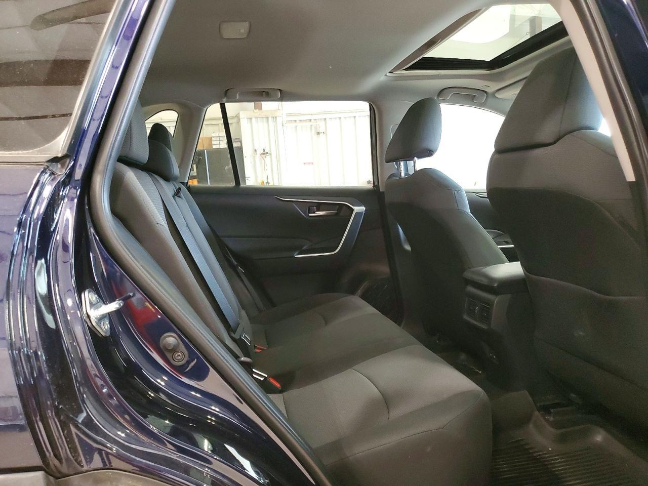 2025 Toyota Rav4 Xle - zdjęcie 11