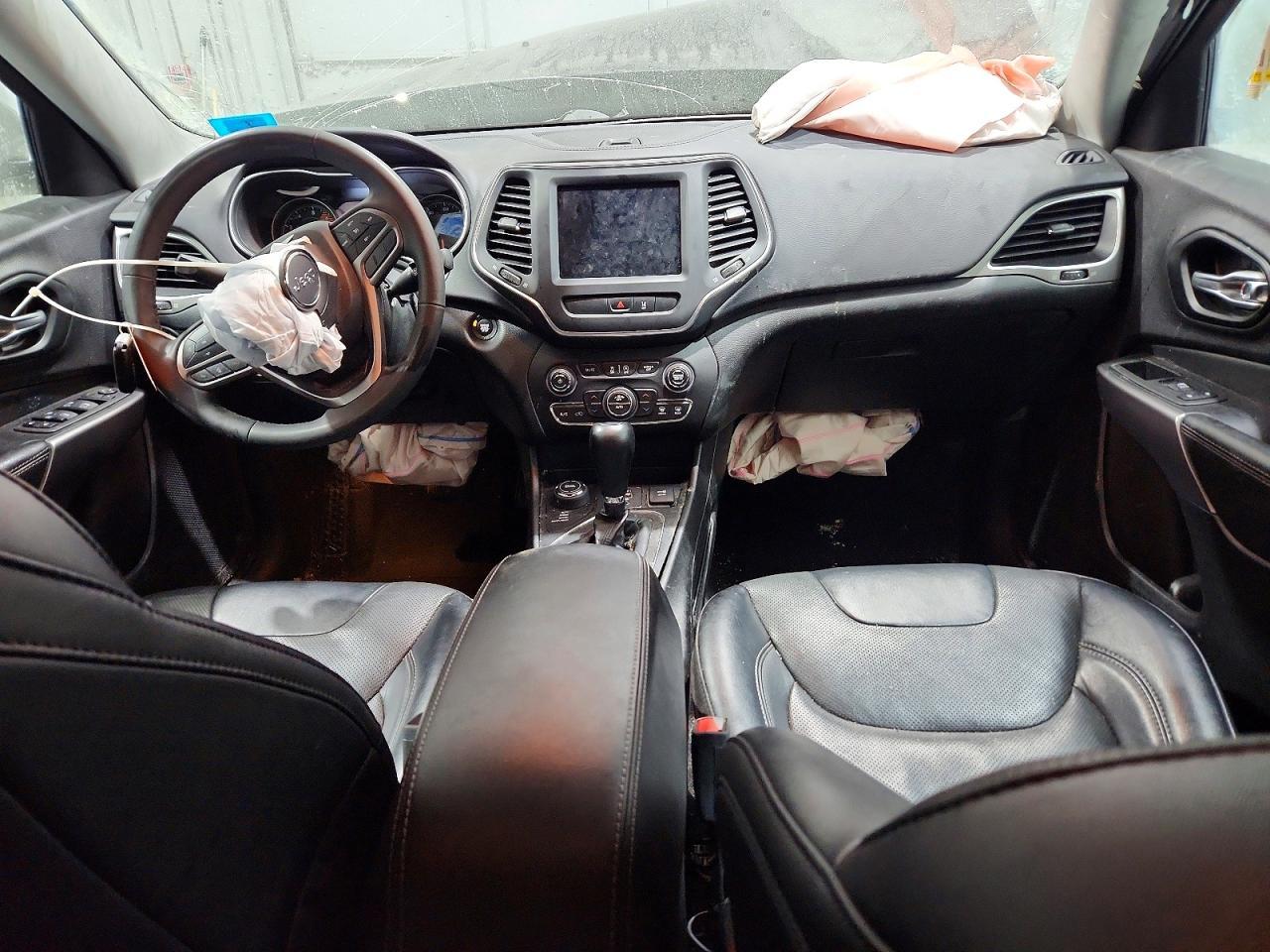 2022 Jeep Cherokee Latitude Lux - zdjęcie 8