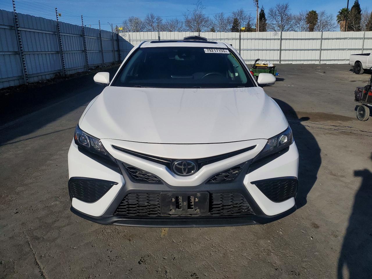 2024 Toyota Camry Se - zdjęcie 5