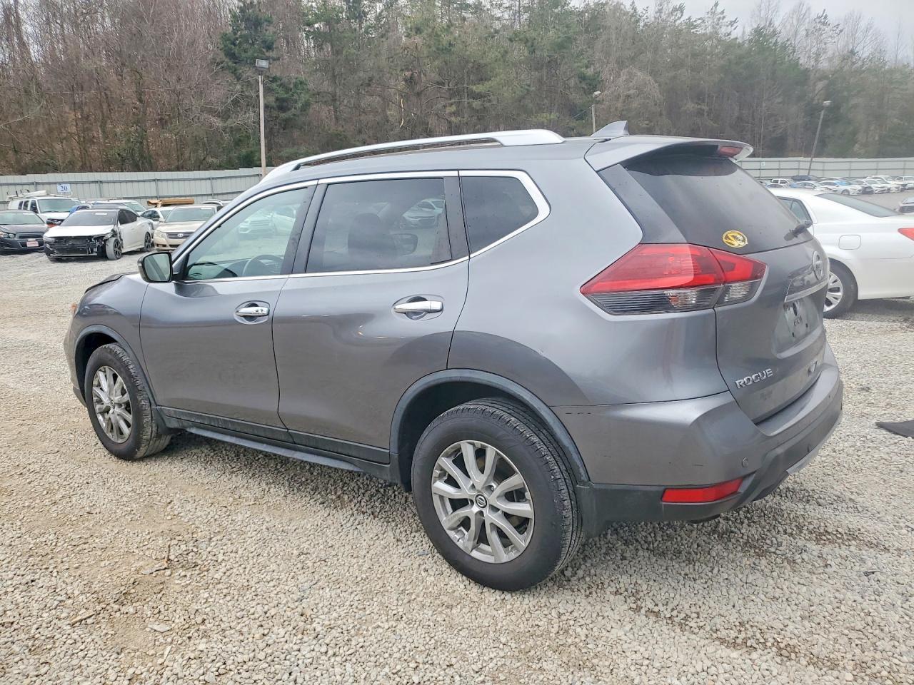 2019 Nissan Rogue Sv - zdjęcie 2