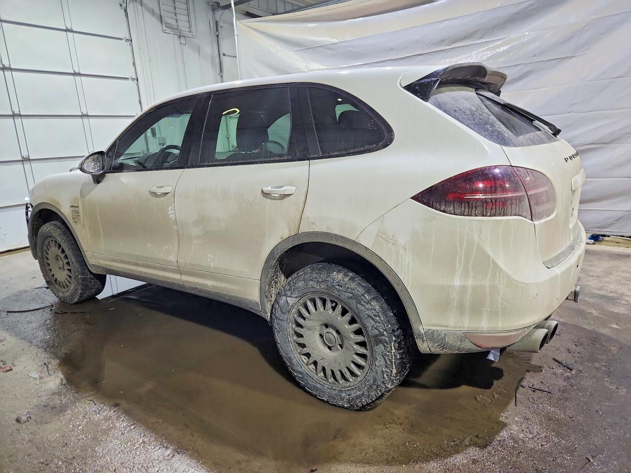 2014 Porsche Cayenne - zdjęcie 2