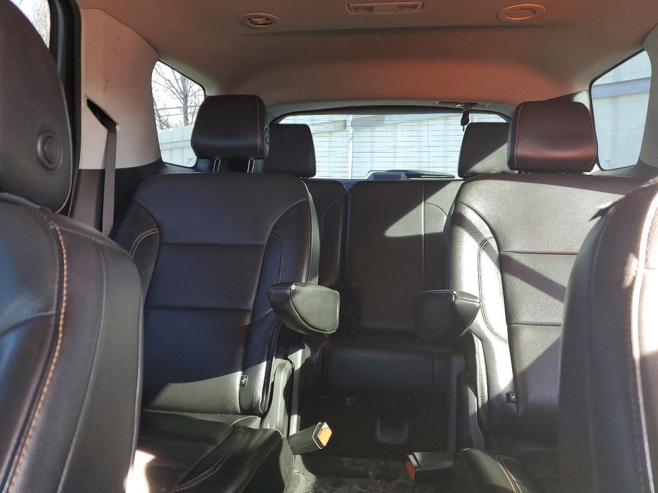 2018 Chevrolet Traverse Premier - zdjęcie 10