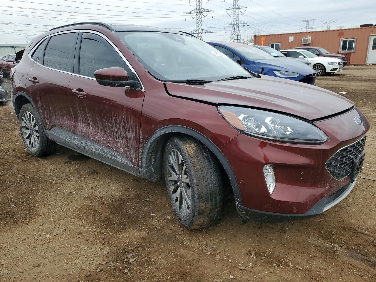 2021 Ford Escape Titanium - zdjęcie 4