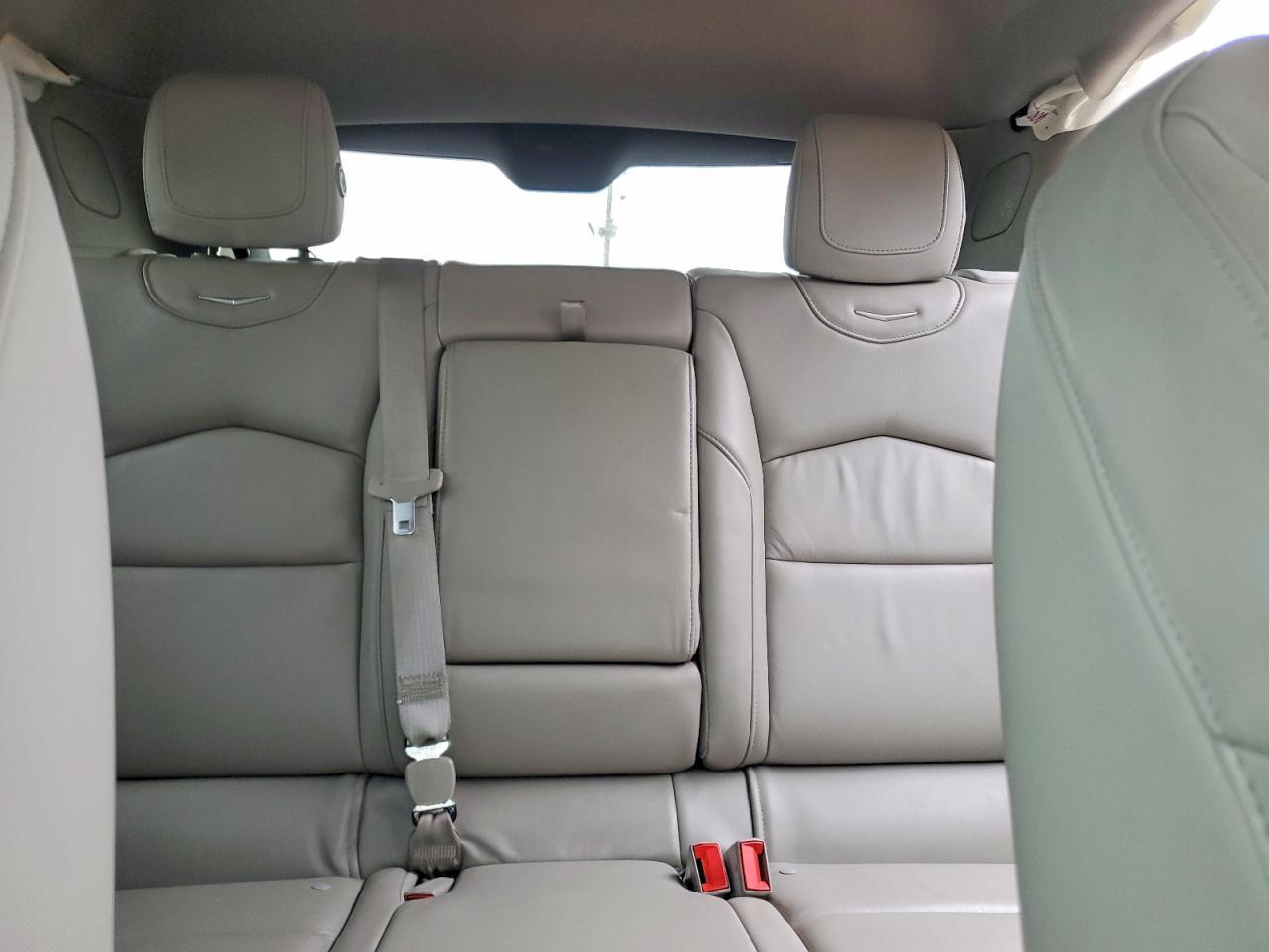 2019 Cadillac Xt4 - zdjęcie 10