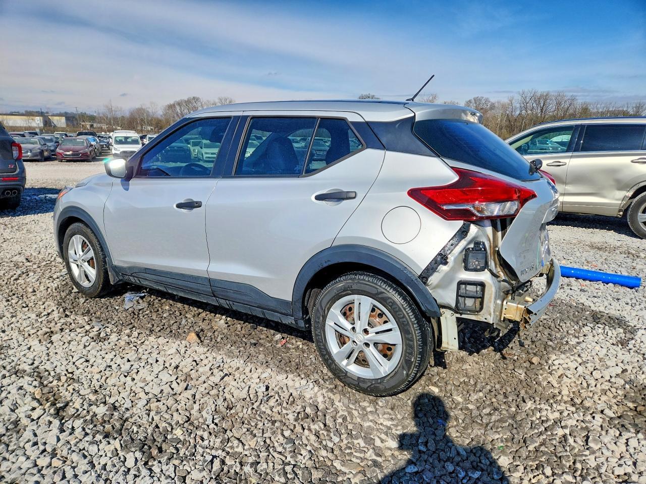 2020 Nissan Kicks S - zdjęcie 2