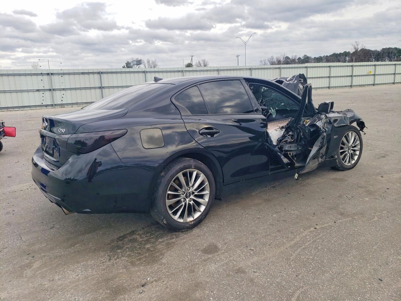 2019 Infiniti Q50 Luxe - zdjęcie 5