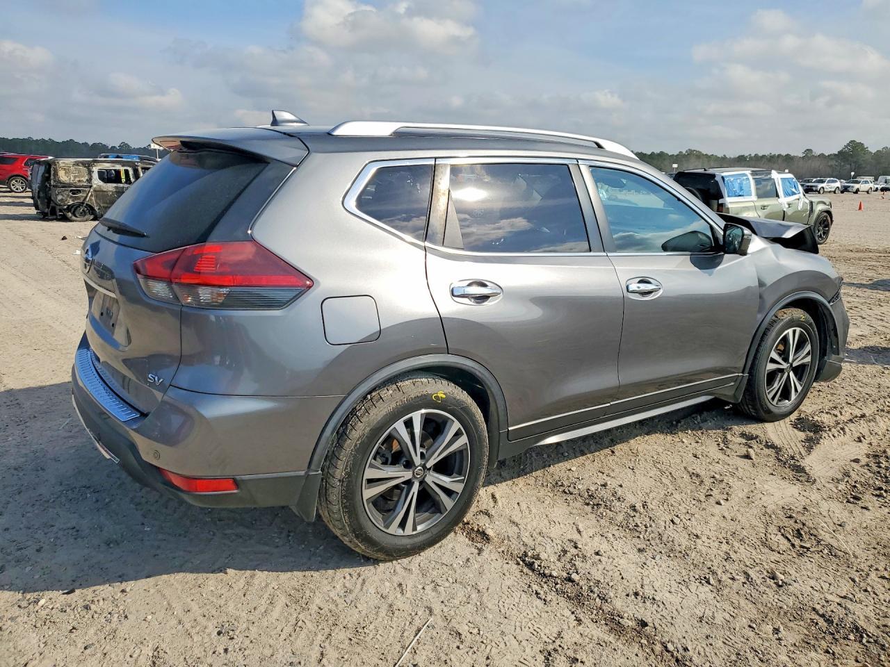 2019 Nissan Rogue S - zdjęcie 3