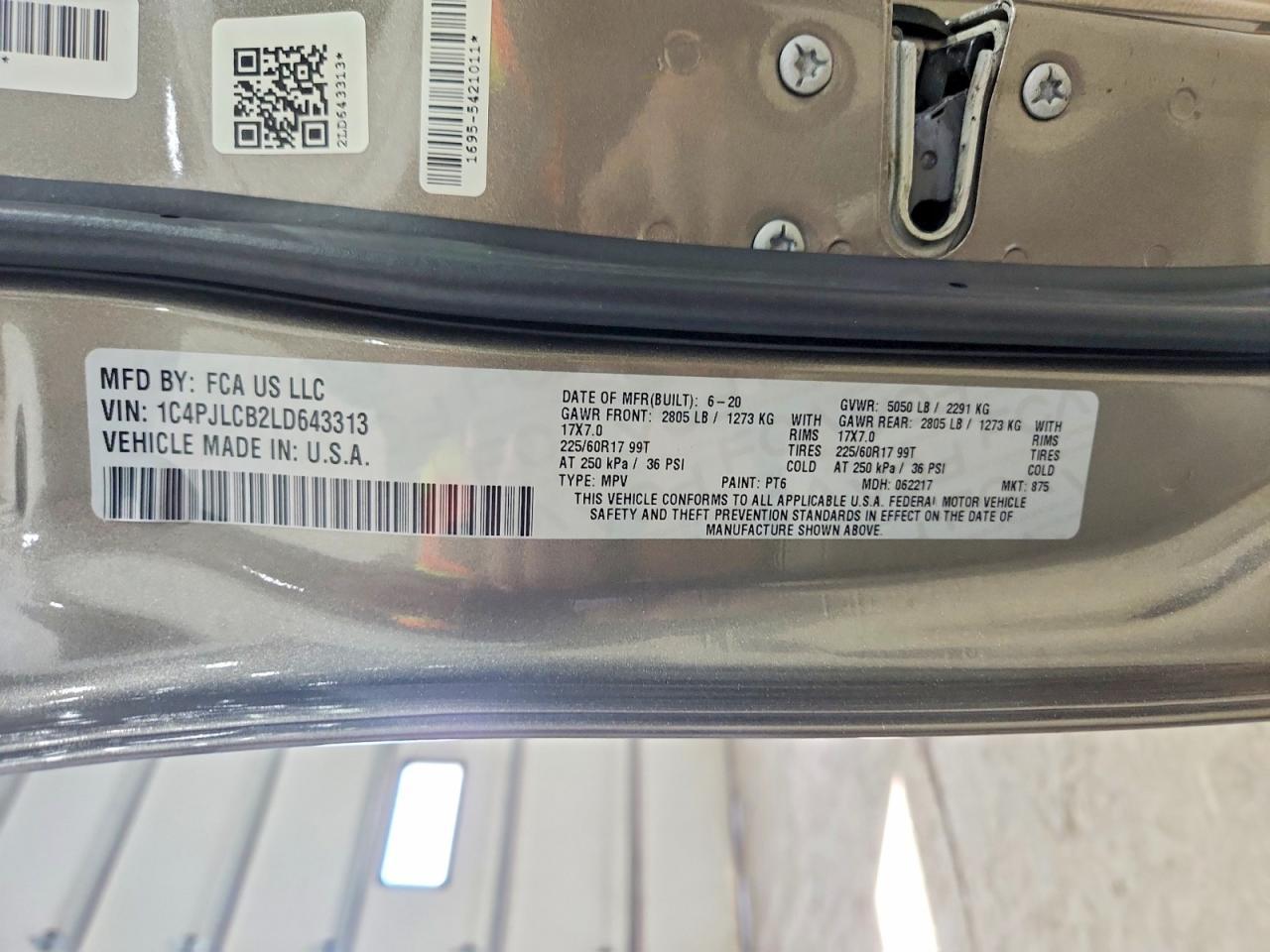 2020 Jeep Cherokee Latitude - zdjęcie 14