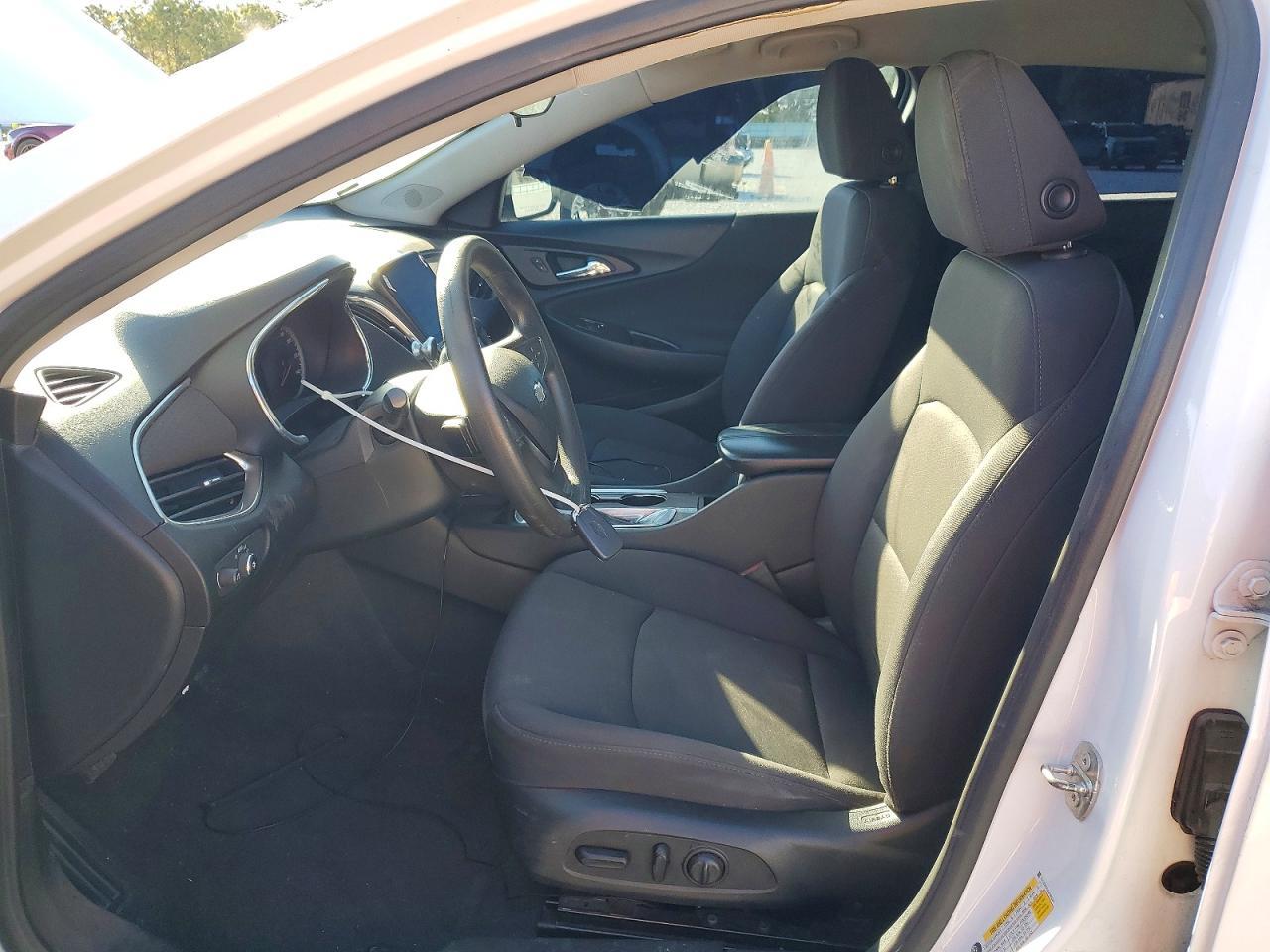 2020 Chevrolet Malibu Lt - zdjęcie 7