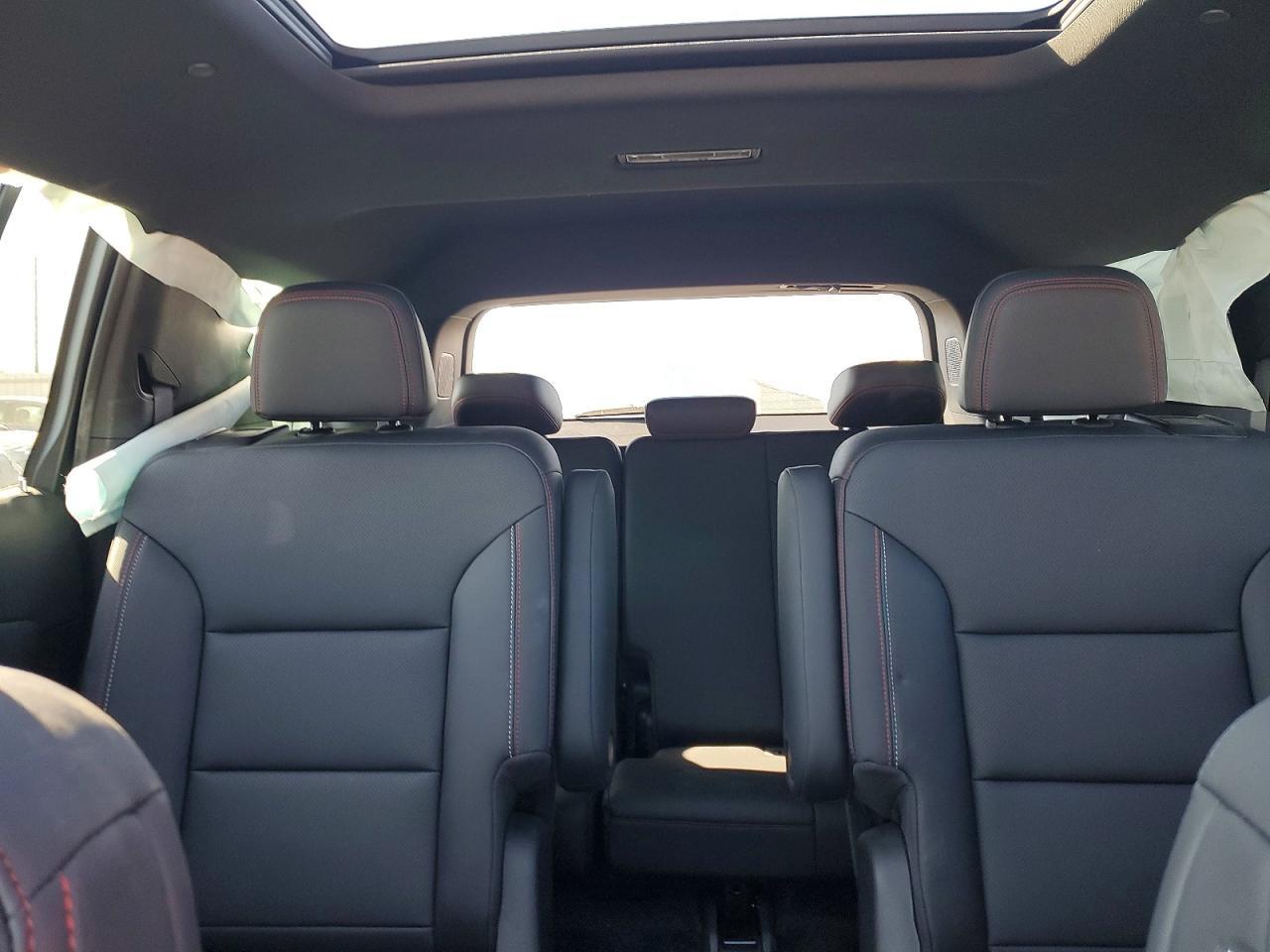 2025 Chevrolet Traverse Z71 - zdjęcie 10