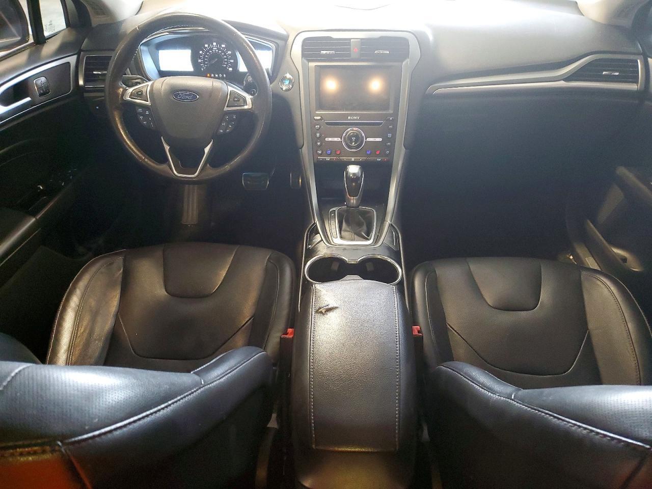2016 Ford Fusion Titanium - zdjęcie 8