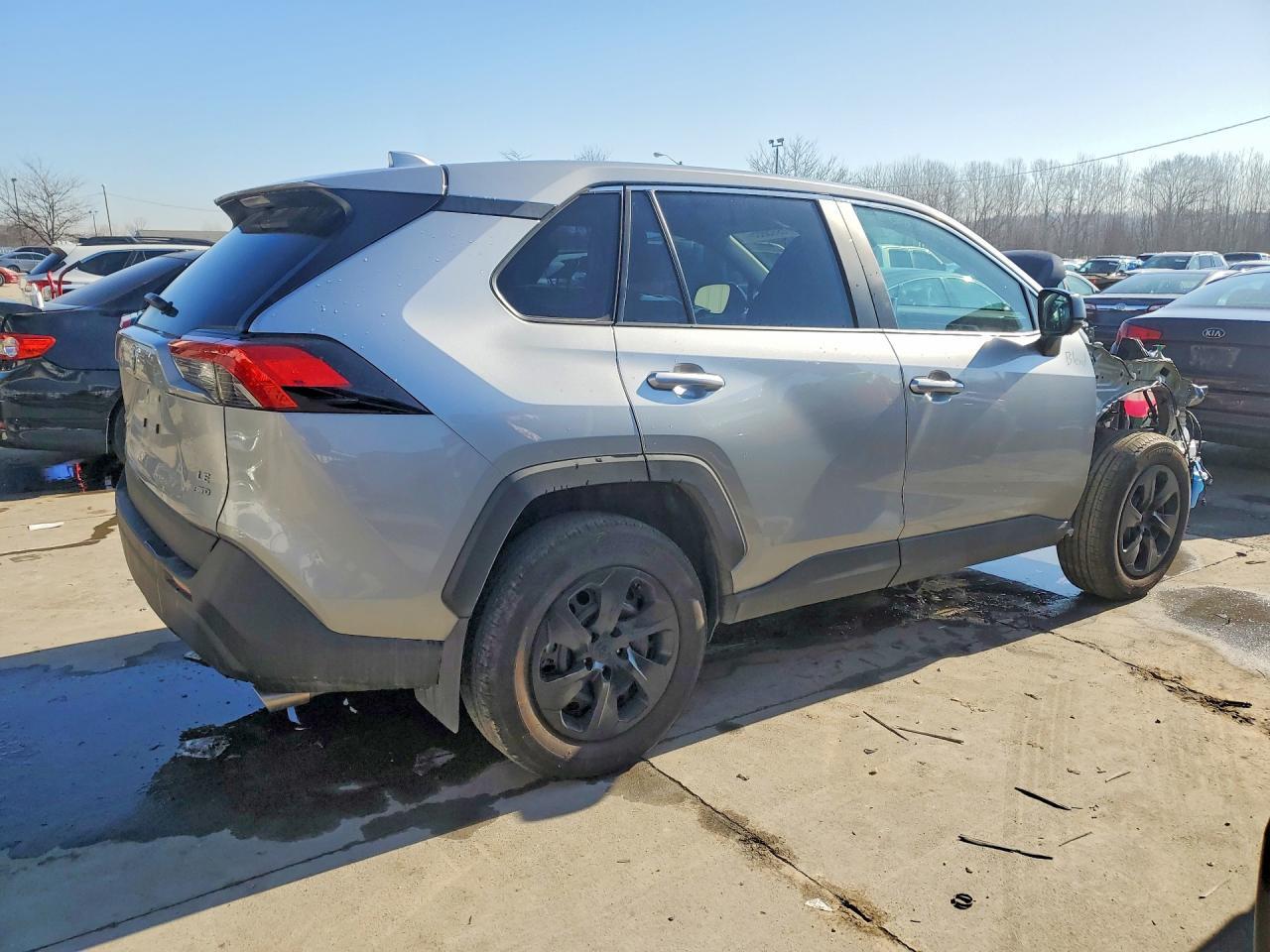 2025 Toyota Rav4 Le - zdjęcie 3